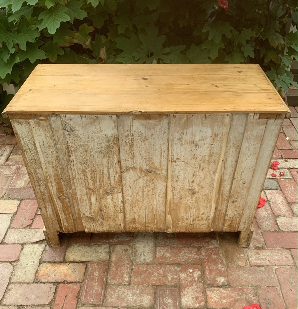 Reverse view Georgian pine chest original paint traces verifying early date