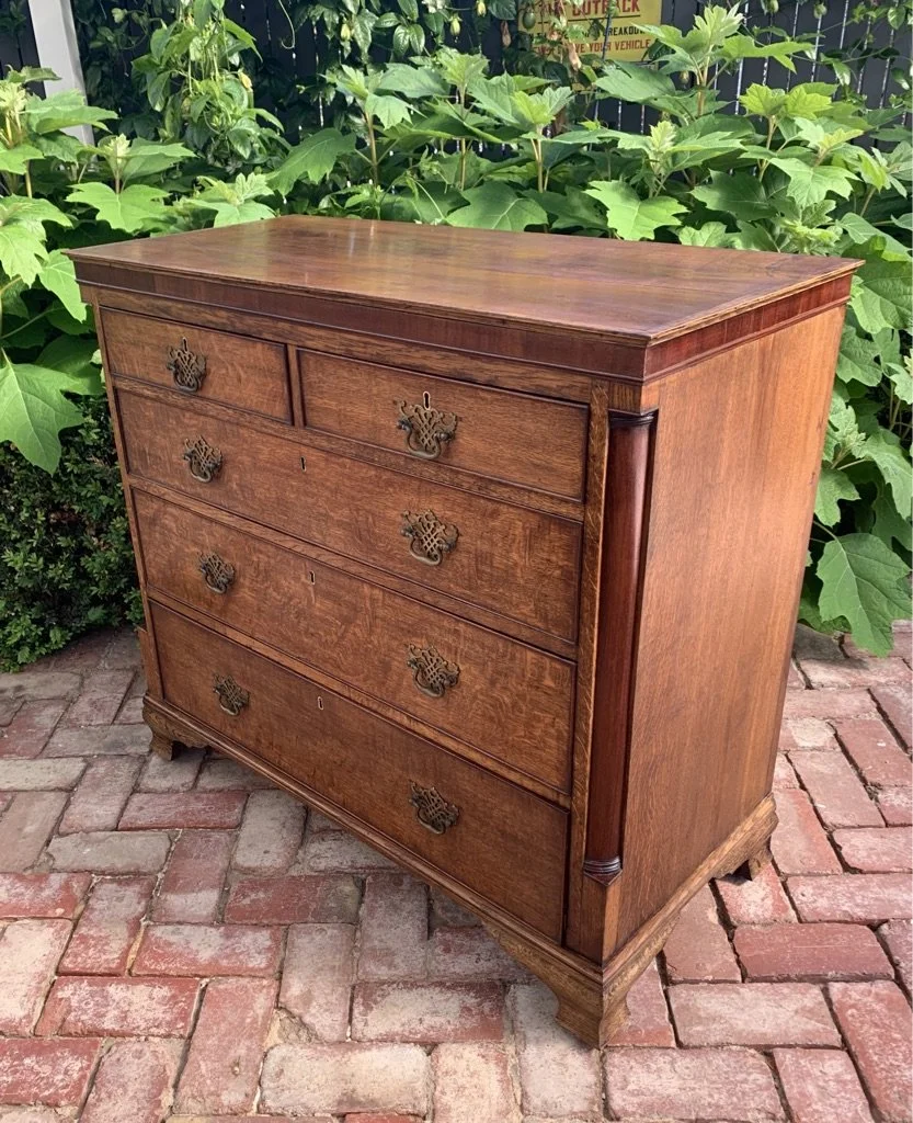 Antique Georgian oak chest drawers mahogany quarter-columns bracket feet five drawers c.1790
