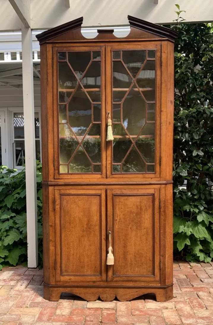 georgian oak corner cabinet with astragal glazing C.1770