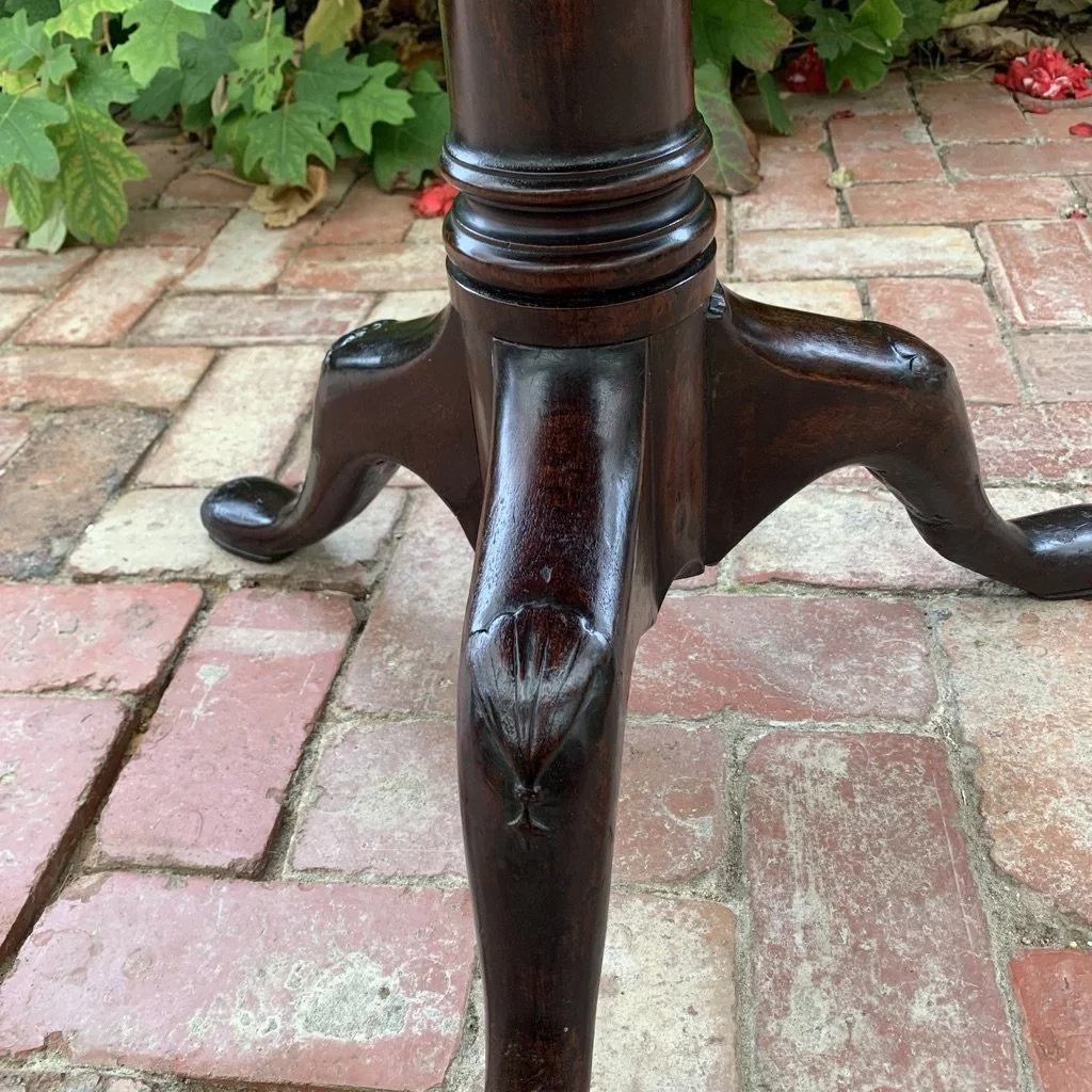 Carved husk and acanthus motif on mahogany cabriole leg, c.1760