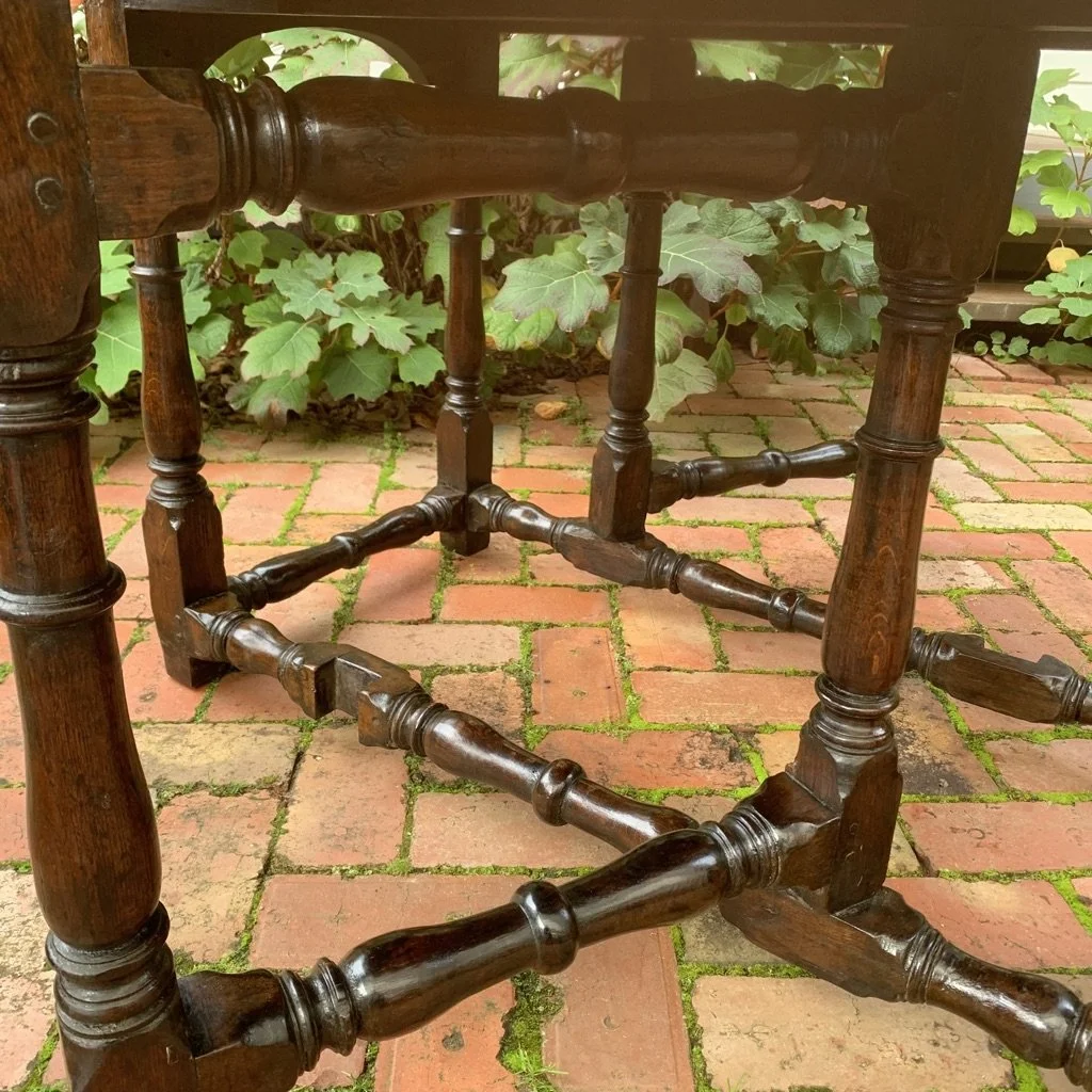 Gateleg action detail, turned oak stretchers, English c.1700 table