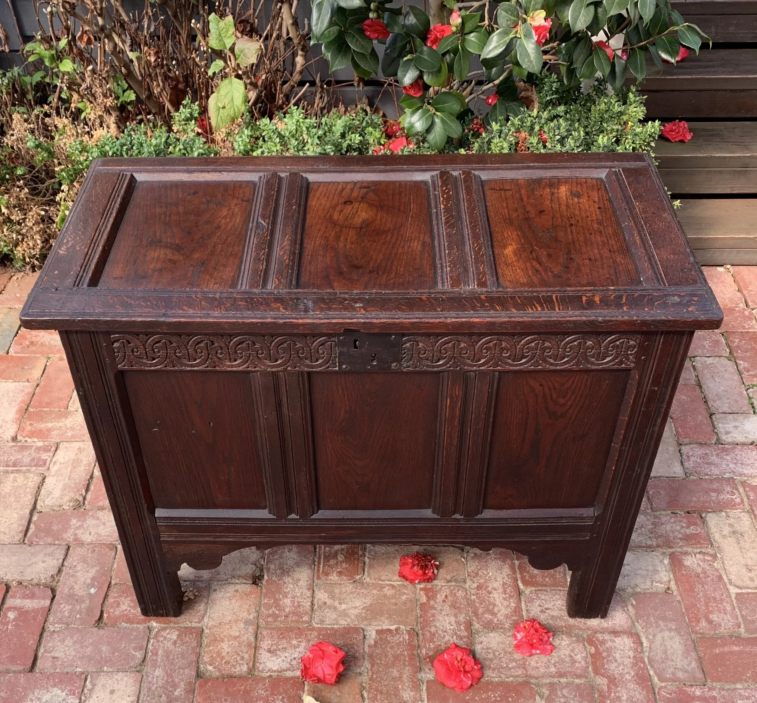 english oak coffer
