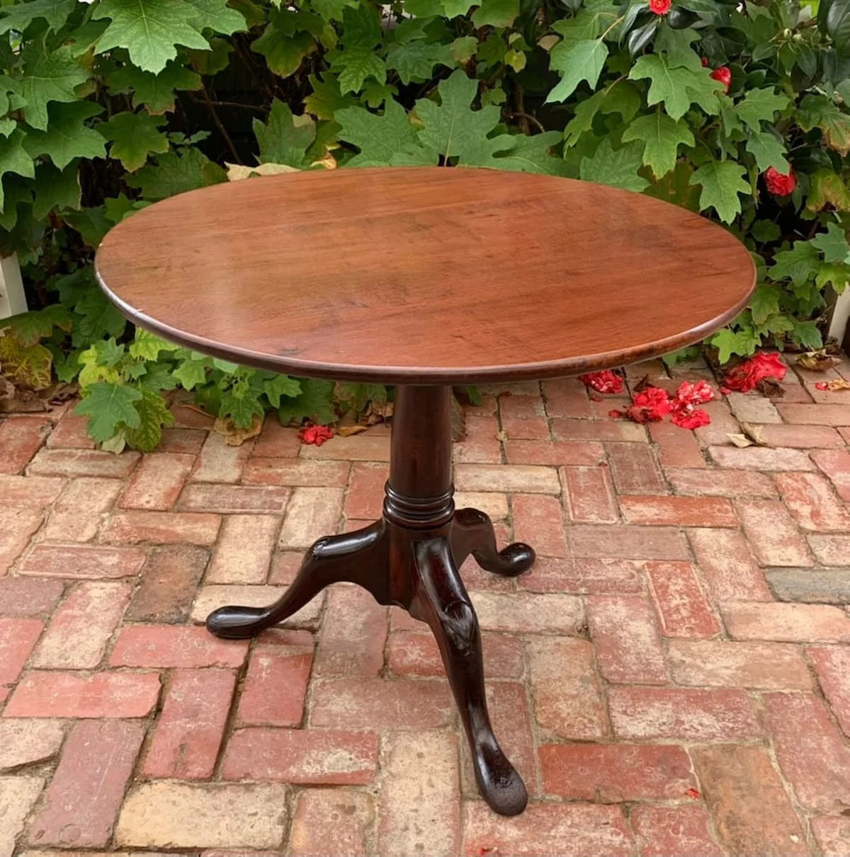 George III Mahogany Tripod Wine Table, c.1760