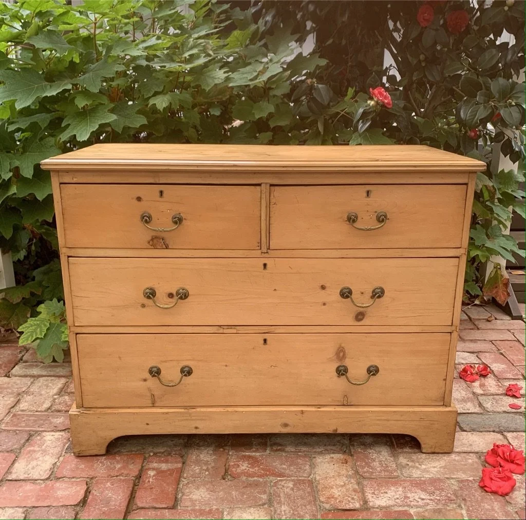 Georgian pine chest of drawers 1800-1830 front view two short over two long drawers