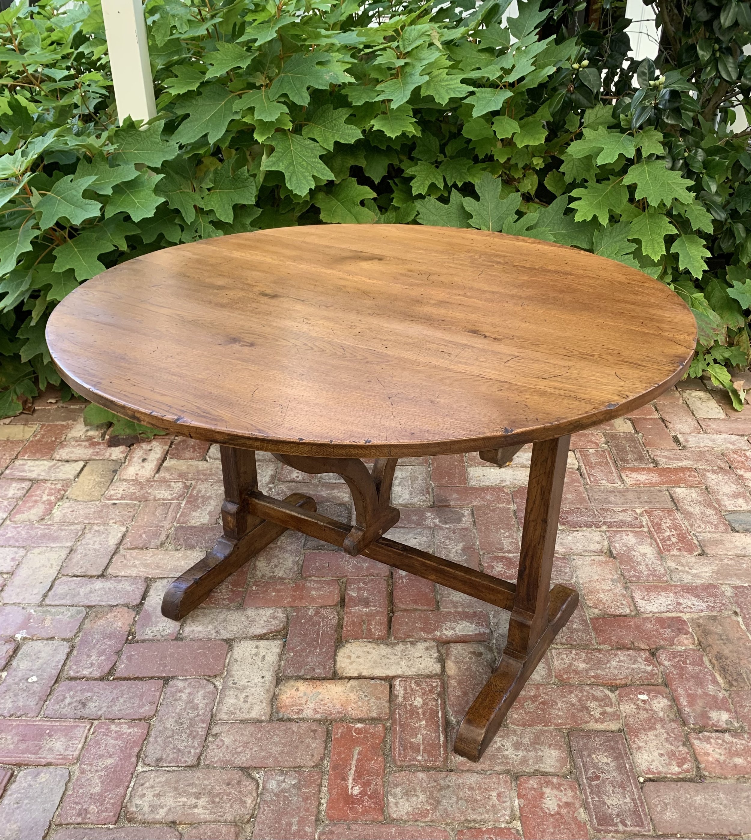 French oak vendange table