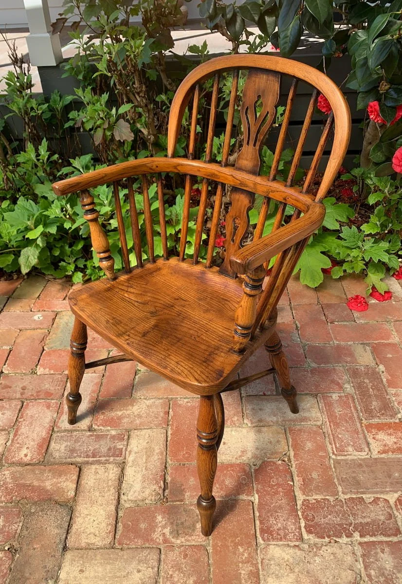 Mid 19th Century English Elm Windsor Armchair with Crinoline Stretcher