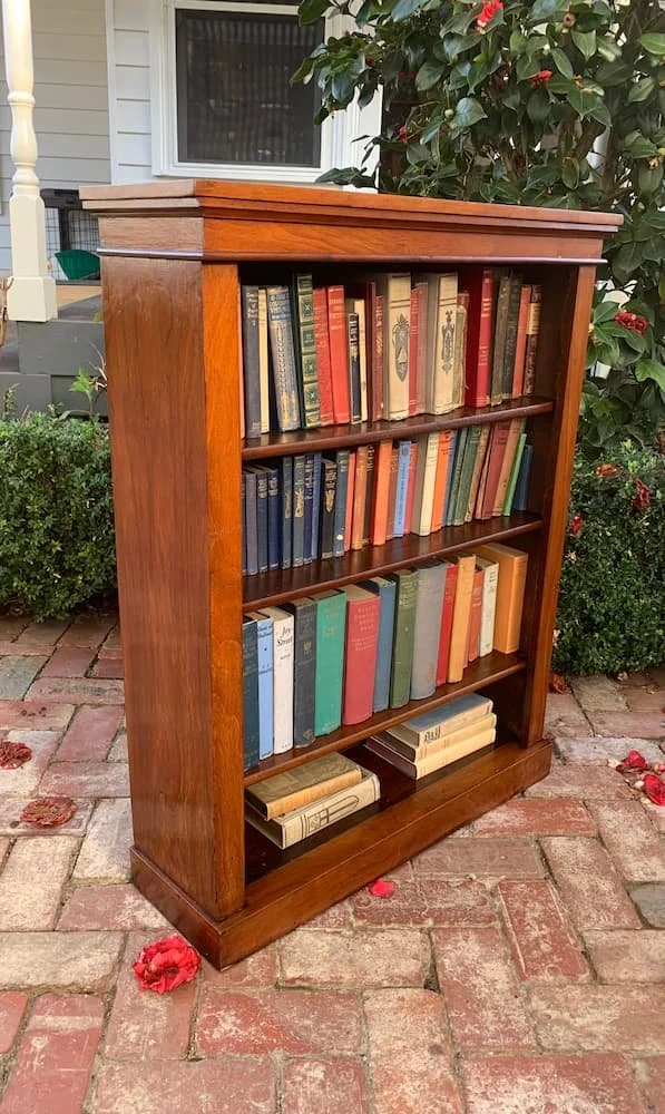 Victorian walnut open bookcase with adjustable shelves, small proportions, plinth base, antique library shelving