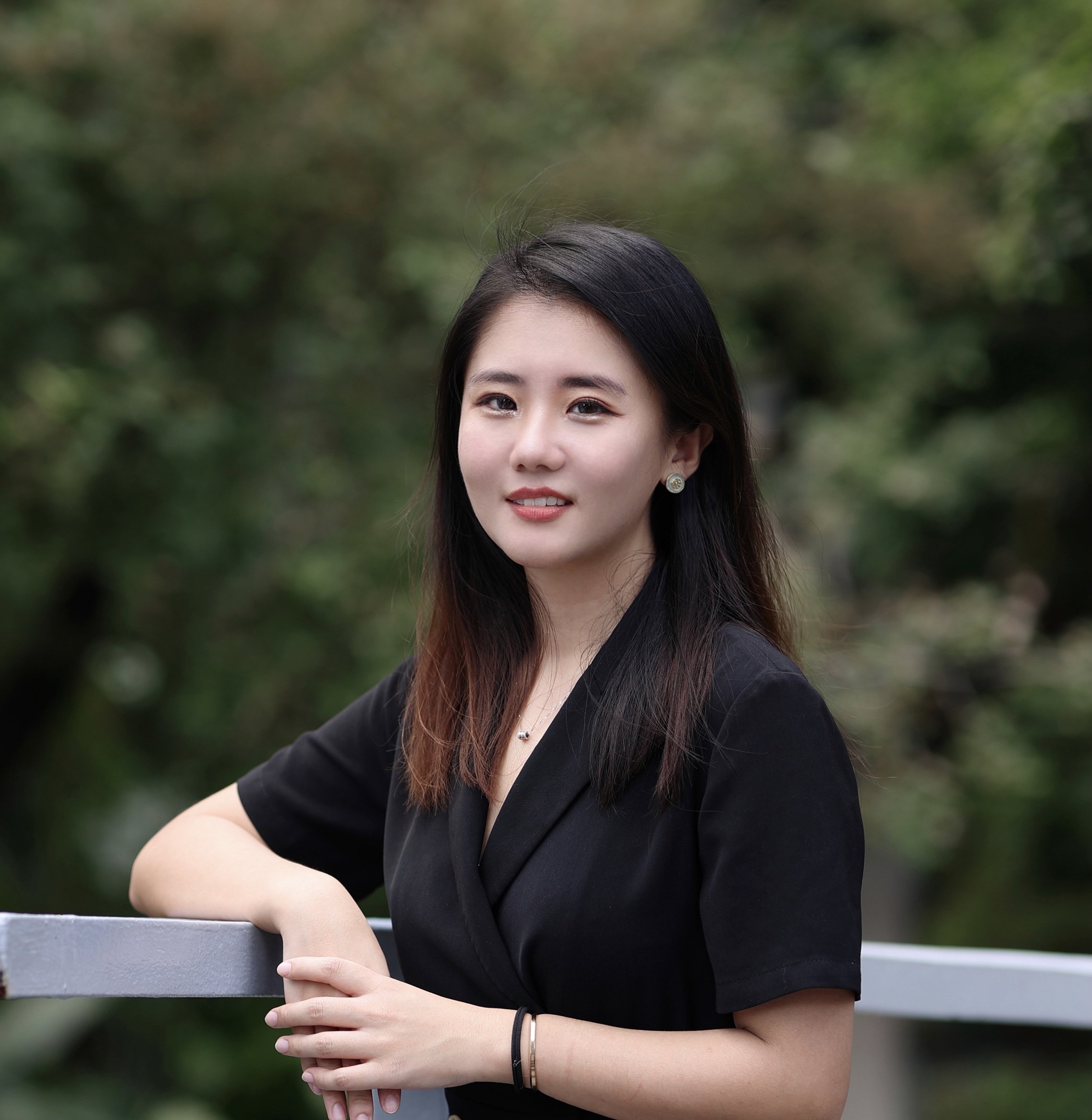 Julia Xu | Product Expert