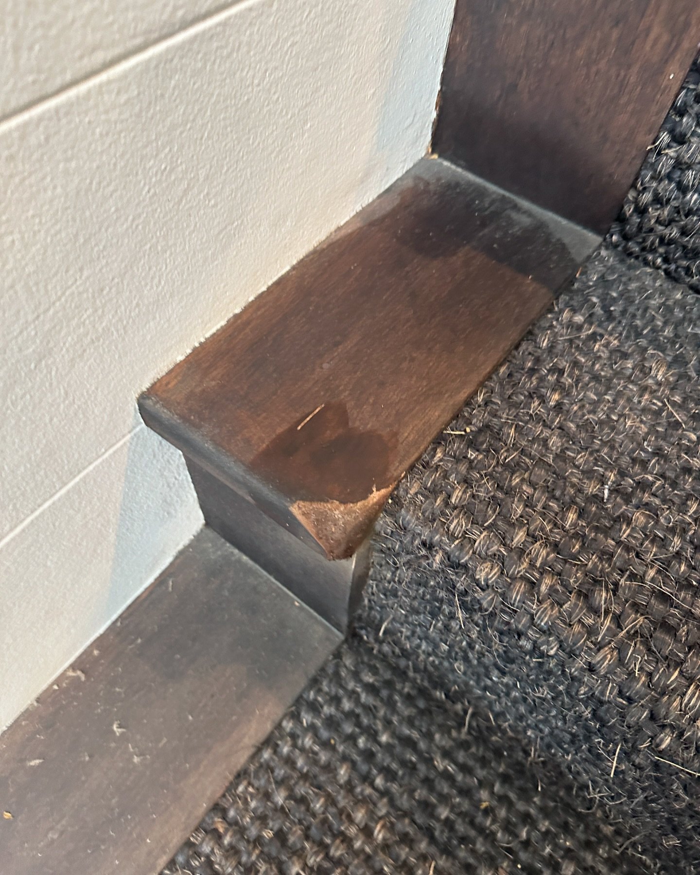 DIY vs professional surface repair. Just because we make it look easy doesn&rsquo;t mean it is 😂.

We helped tidy up a couple of sections in this house to get it ready for sale. This kid of repair and tidy up makes a huge difference if you are looki