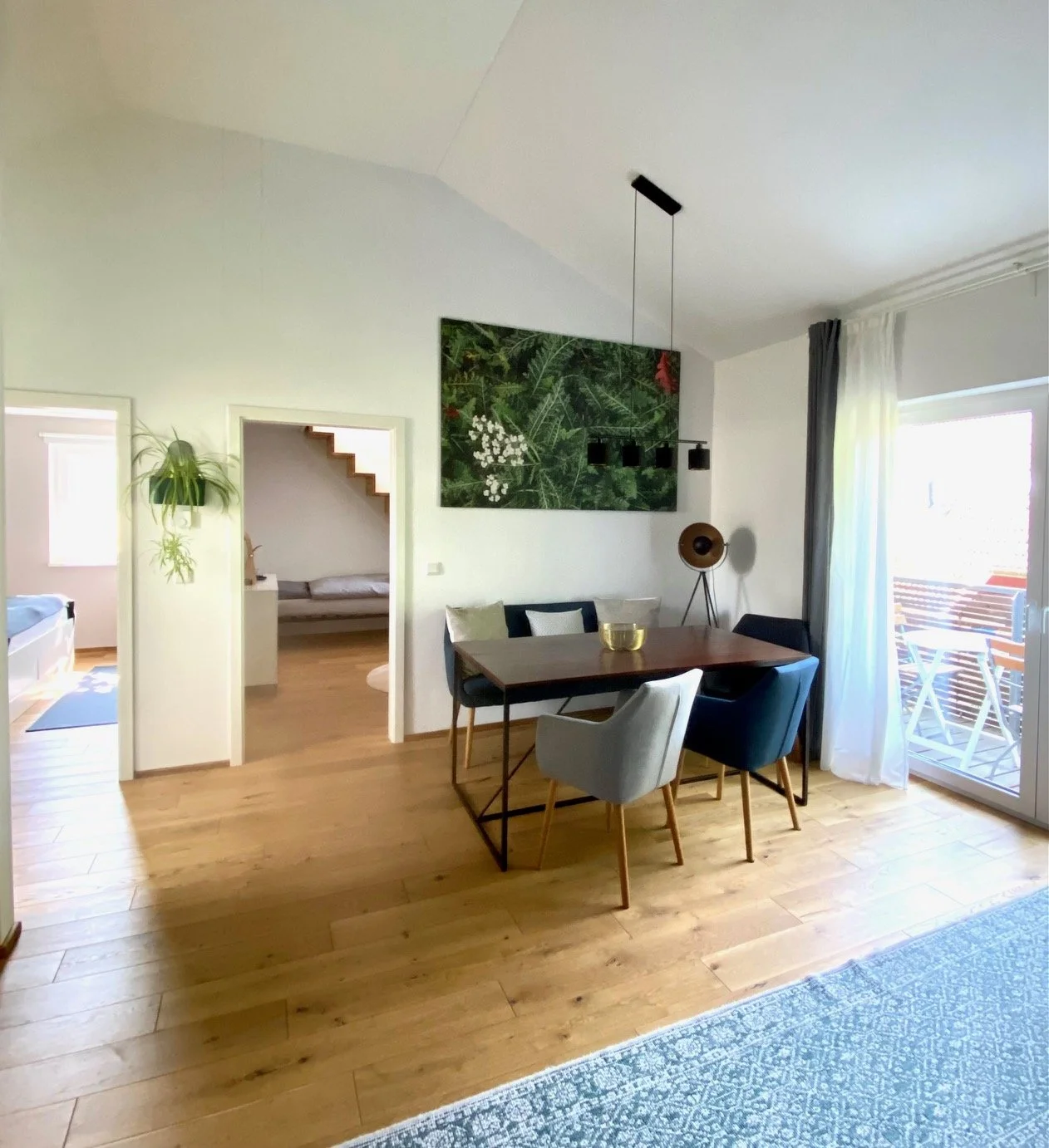 Küche und Balkon OG.jpg