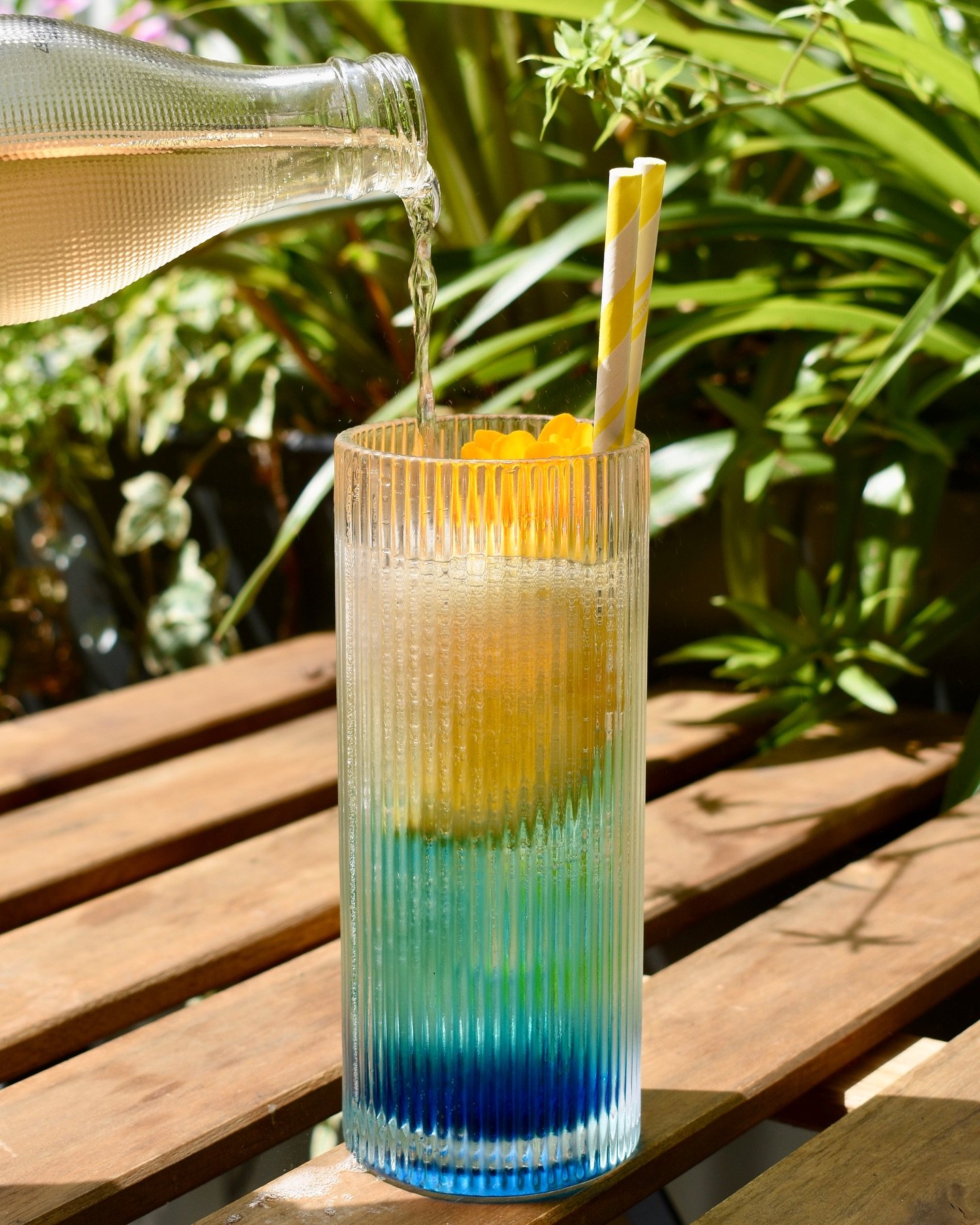 WEEKEND COCKTAIL SPECIAL
Our vibrant Sunset Highball mixes tequila with StrangeLove mandarin soda! The best part? It&rsquo;s $12 all weekend. Come and give it a try🤤 

#cocktailtime #cafefitzroy #gertrudestreet #brunchtime #bottomlessbrunch #melbour