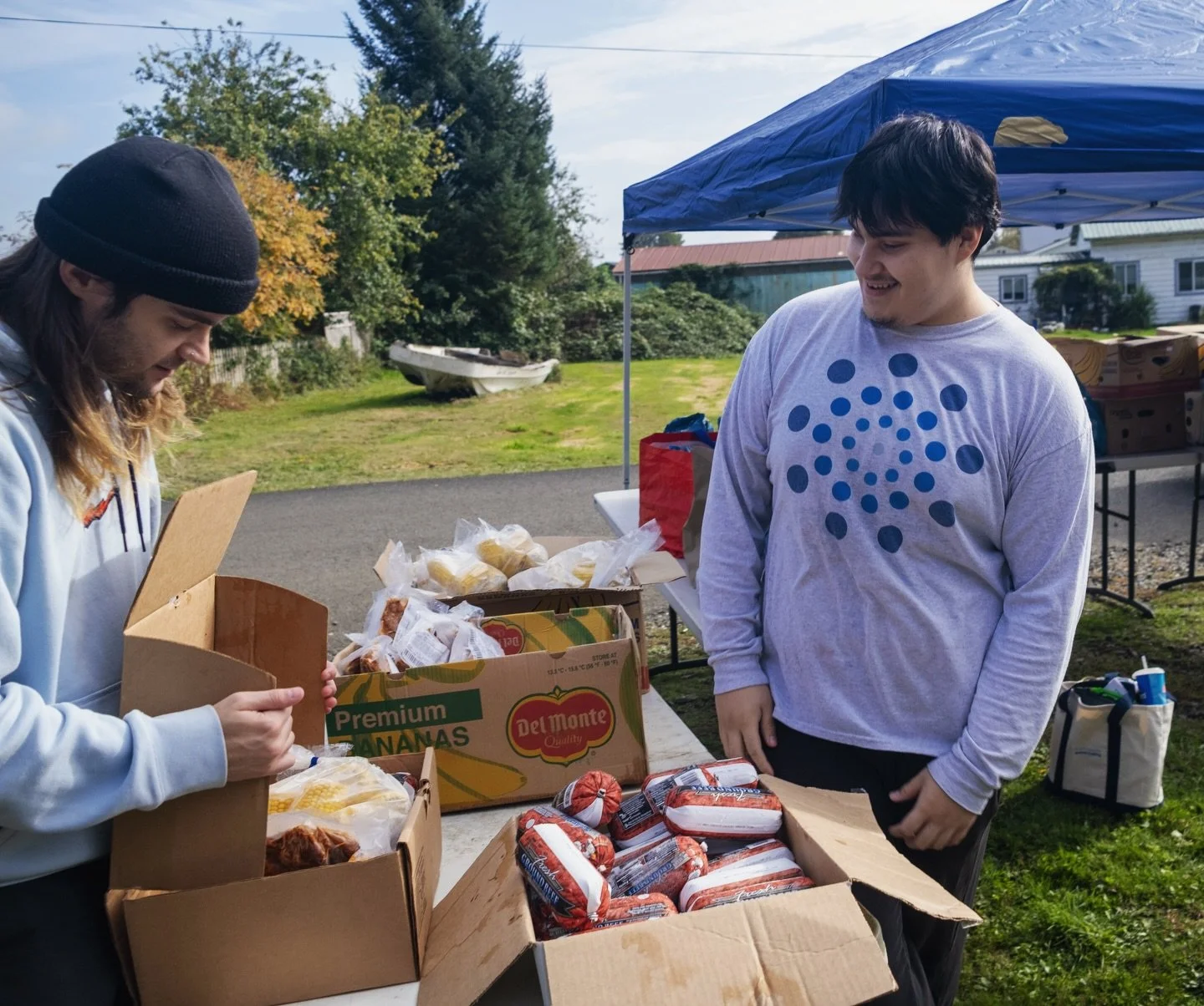 Our community food distribution is coming up this Friday, December 19, from 1 to 3 pm at the Port of Ilwaco, in the parking lot outside the South County PCVU office at 227 Howerton Way SE.
This distribution is open to anyone who could use some extra 
