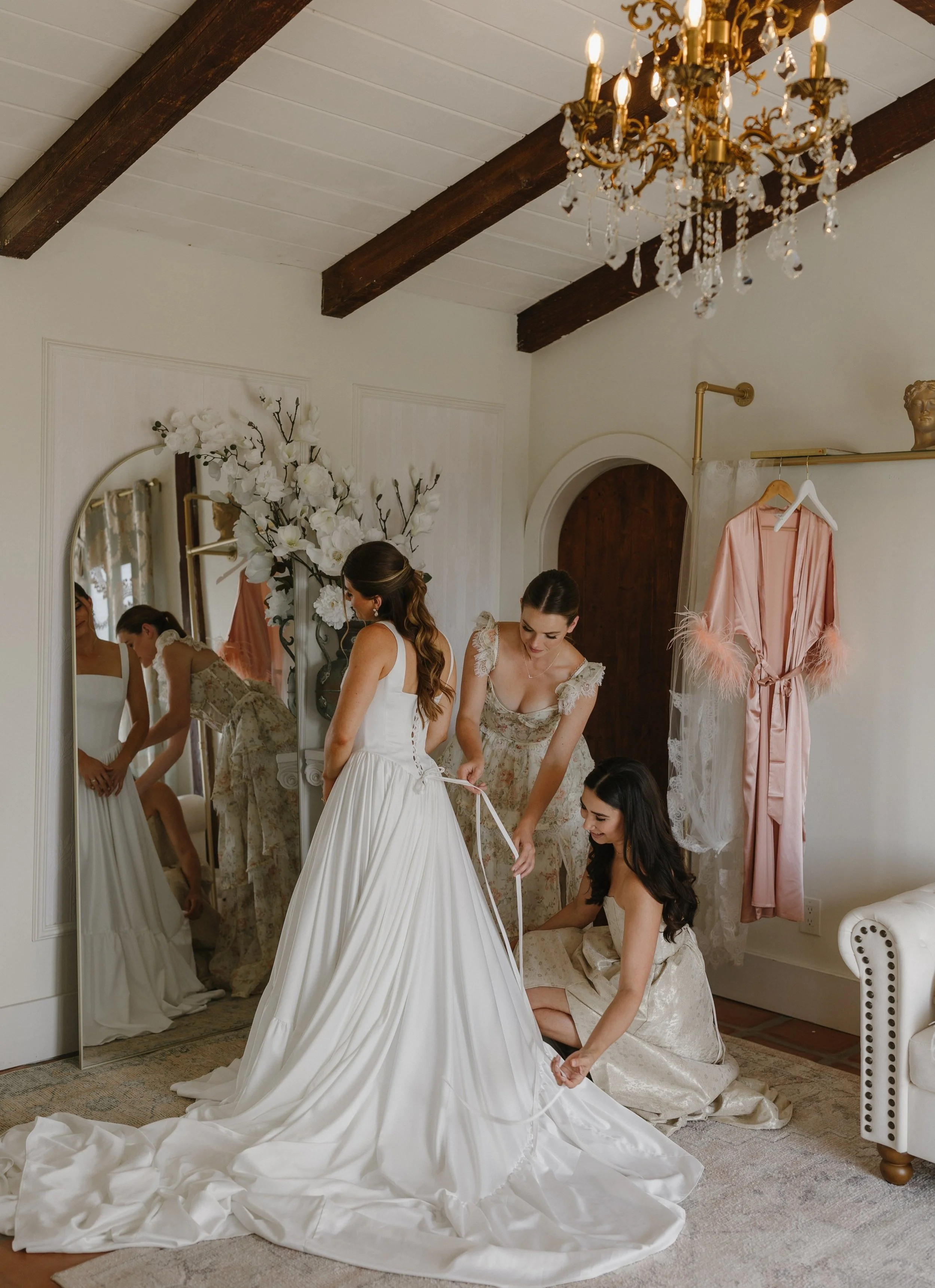 The Perfect Morning Routine for a Stress-Free Wedding Day as a Bride
