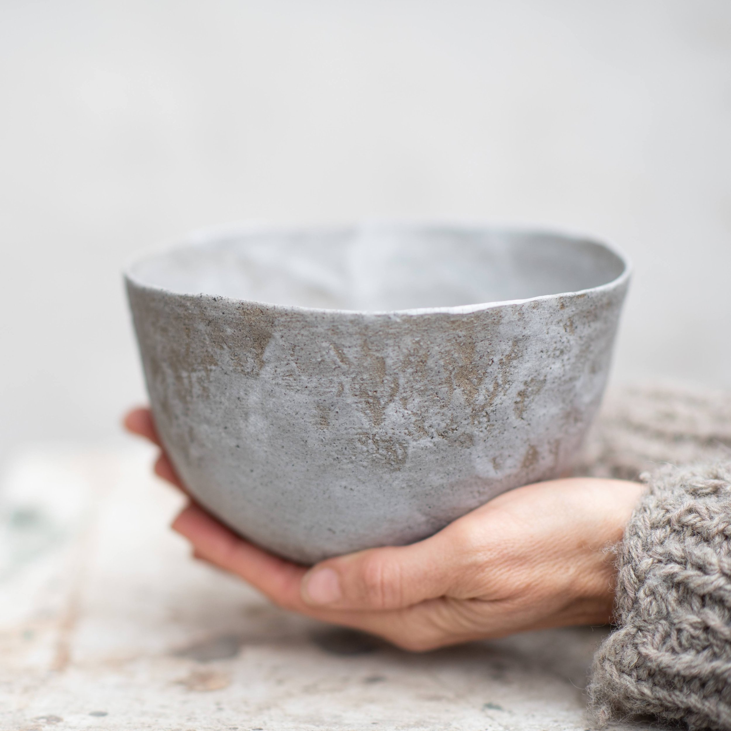 Stoneware Pinched Bowl No. 186 — Tri lukne