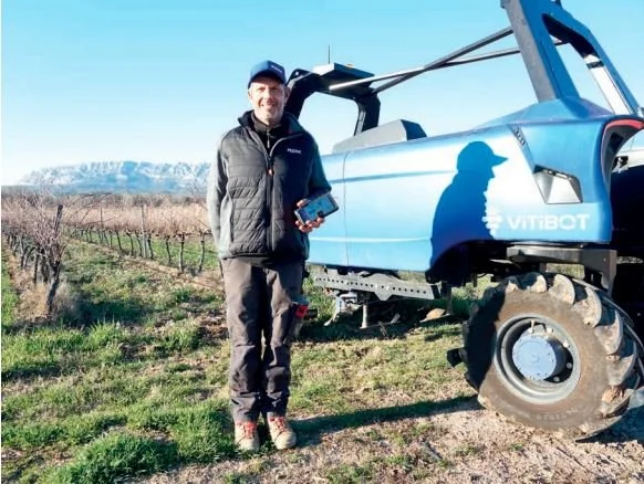ROBOTS Bakus DANS LES VIGNES : Gagner du temps grâce à l’automatisation du travail du sol dans mes vignes