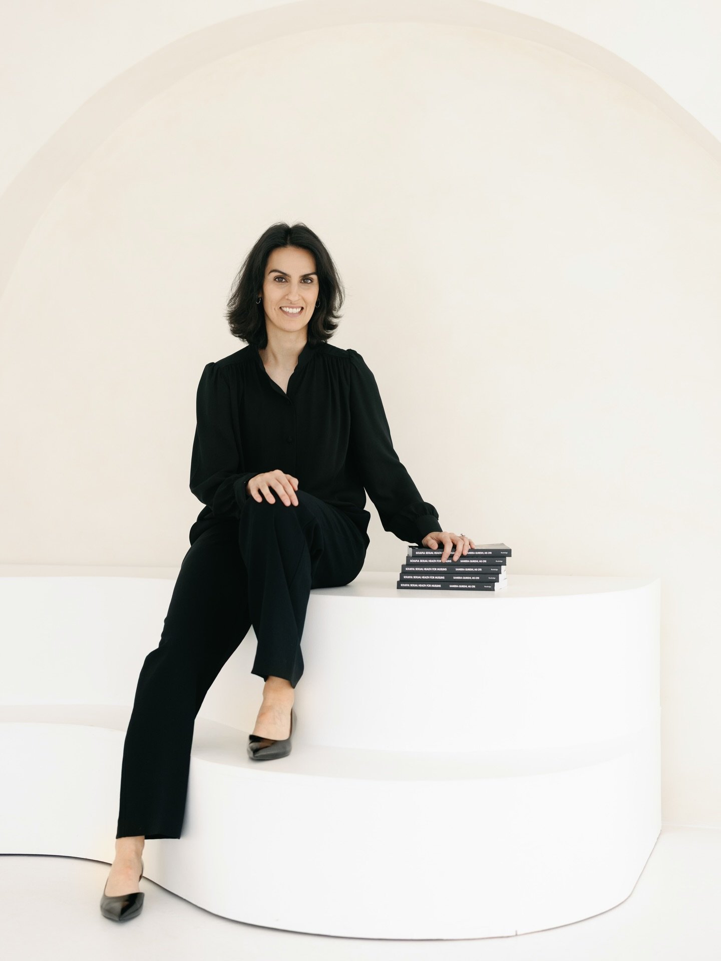 Last December, I was sending the final chapters of my manuscript to @heatherevanseditorial as she balanced edits with holiday time in the UK. We revised with care until both our hearts felt, &ldquo;yes &mdash; this is it.&rdquo; In those same weeks, 