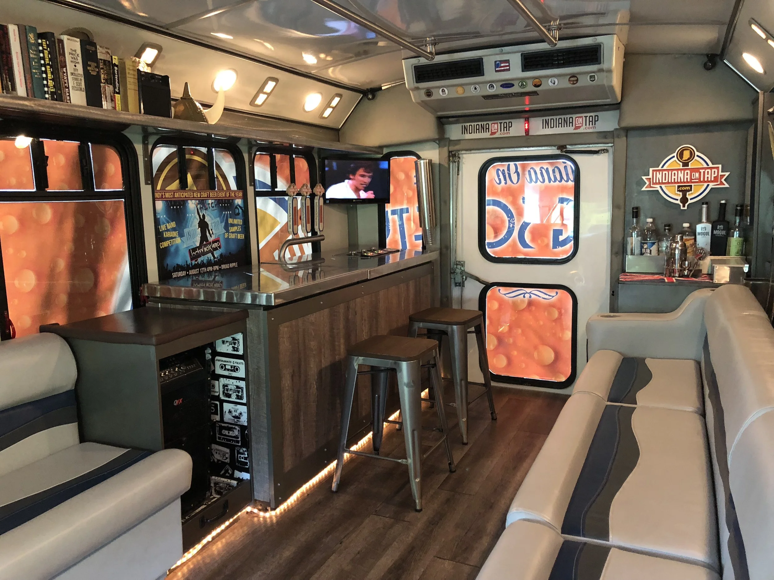 Interior 1.jpg