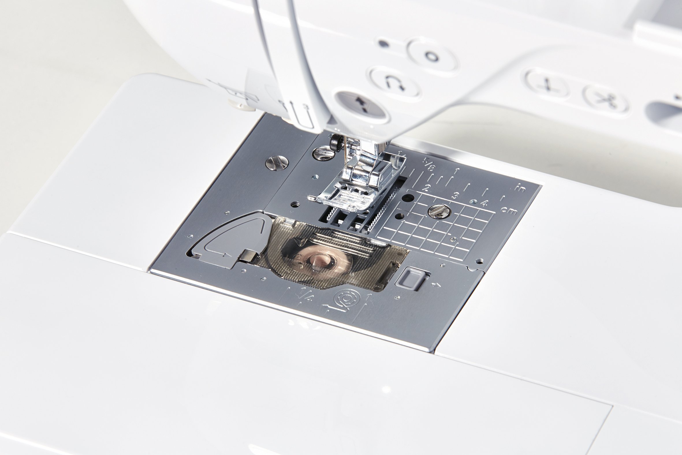 f-series_drop_in_bobbin.jpg