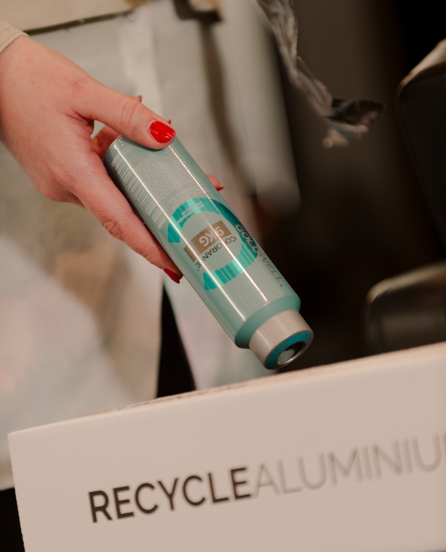 Think you&rsquo;re too busy to recycle? Think again! ♻️⁠
⁠
Recycle My Salon makes recycling quick &amp; easy, allowing you to get on with business 💸⁠
.⁠
.⁠
.⁠
.⁠
#recyclemysalon #recycling #sustainablefashion #haircareuk #sustainableliving #ukhairdr