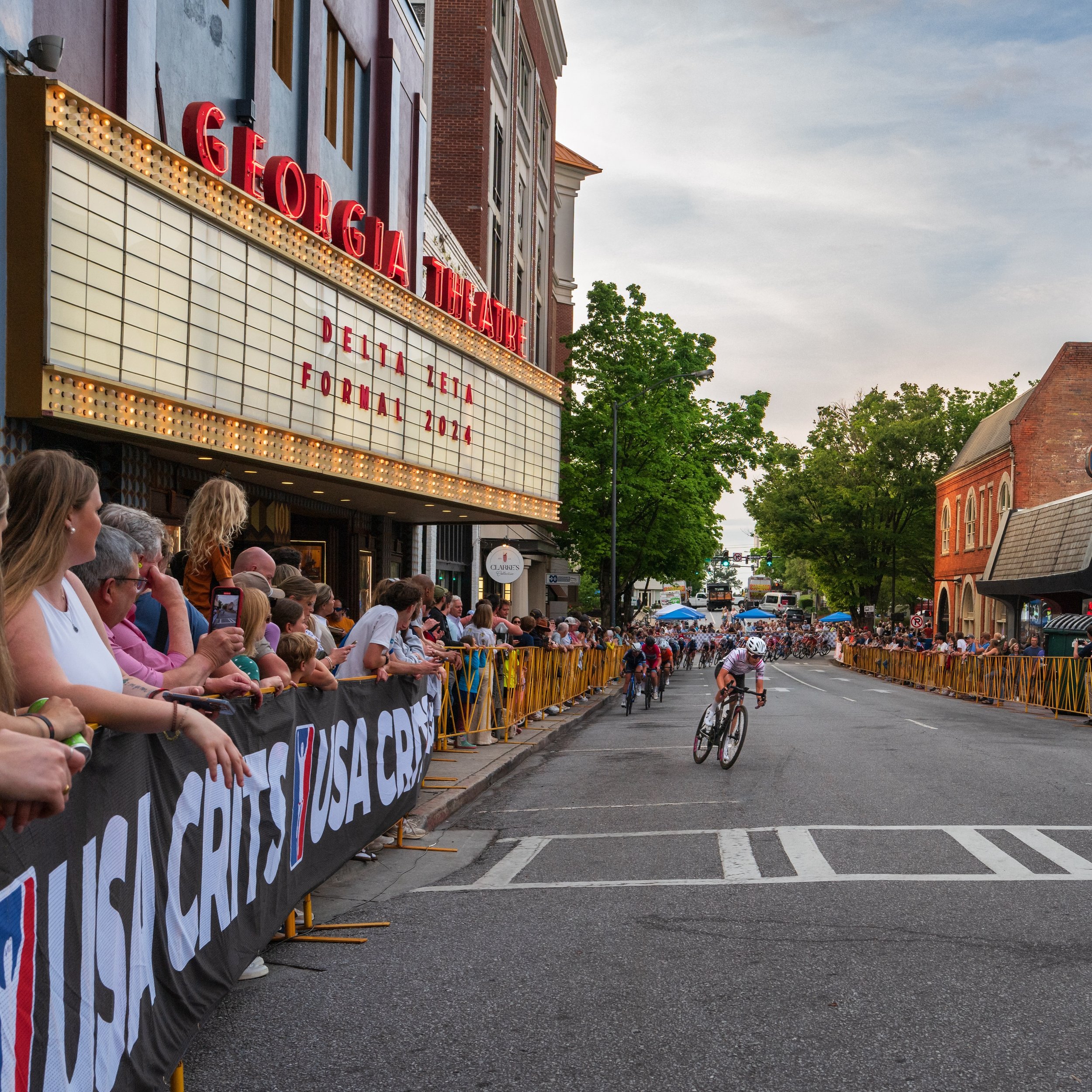 Athens, GA knows how to put on a bike race 🚴🏻&zwj;♀️💨

Twilight was one of my favorite downtown memories while at UGA. As a has-been triathlete turned road cyclist, it was so great to see the women&rsquo;s crit this past weekend while being in tow