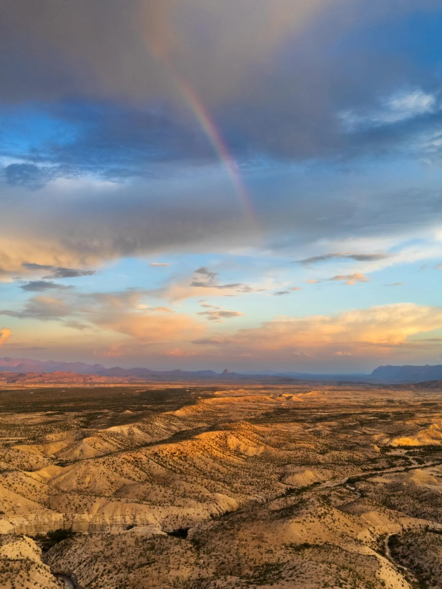 This is what I see in my dreams 🌈🧡

#dji #bigbendnationalpark #rainbow
