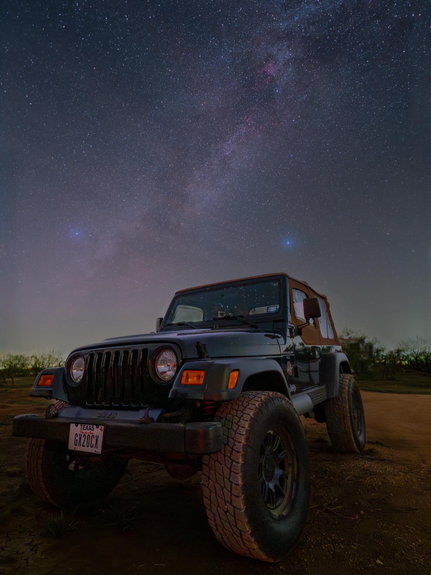 Exploring more of the winter Milky Way ✌🏼

Absolutely insane how an Astro modified camera can capture so much more of the night sky! 🤯
@spencerscamera has been a fantastic resource for continuing to advance my Astrophotography!!

#astrophotography 