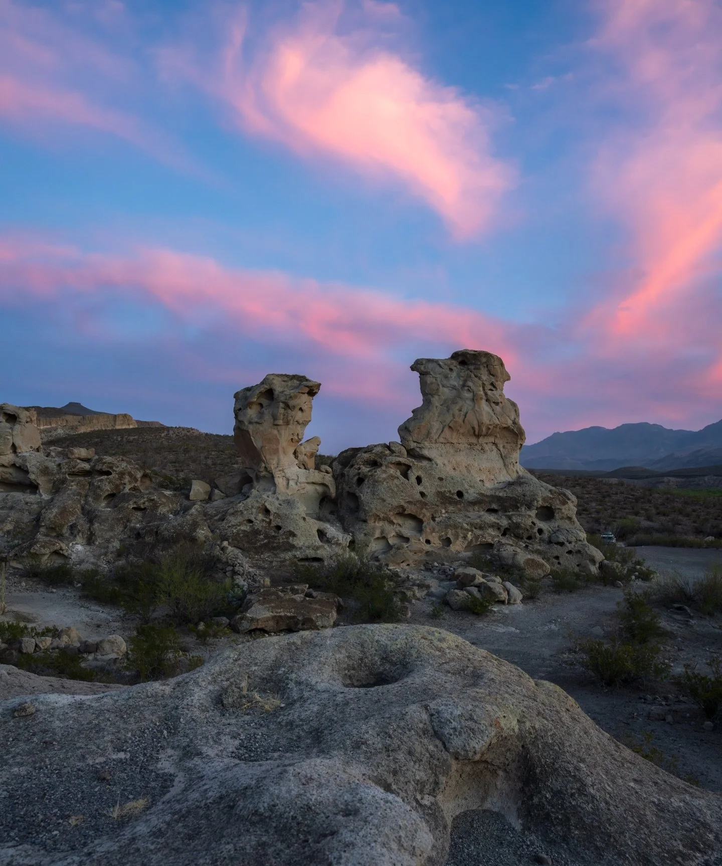 Sometimes conditions are just right 🩷

Was out scouting for our upcoming workshop and was blessed with one of the more beautiful sunsets I&rsquo;ve seen in some time 😊

#bigbendranchstatepark #sunset #grateful