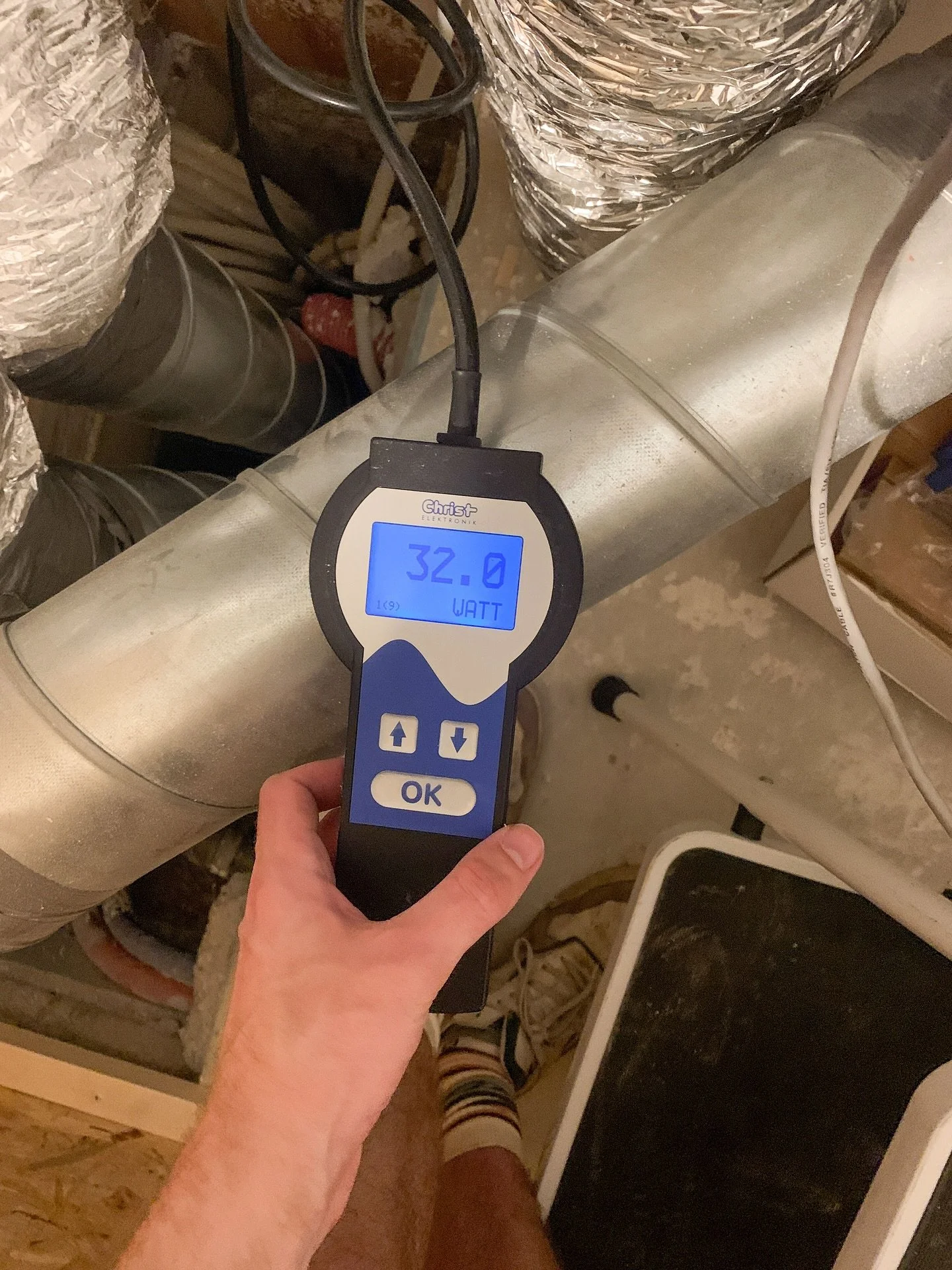 🏗️ Project in de kijker
Van eerste steen tot laatste detail.
Voor deze energiezuinige woning stonden we in voor:
✅ EPB-verslaggeving
✅ Veiligheidscoördinatie
✅ Ventilatieverslaggeving
✅ Luchtdichtheidsmeting
✅ Interieurontwerp op maat
Dankzij