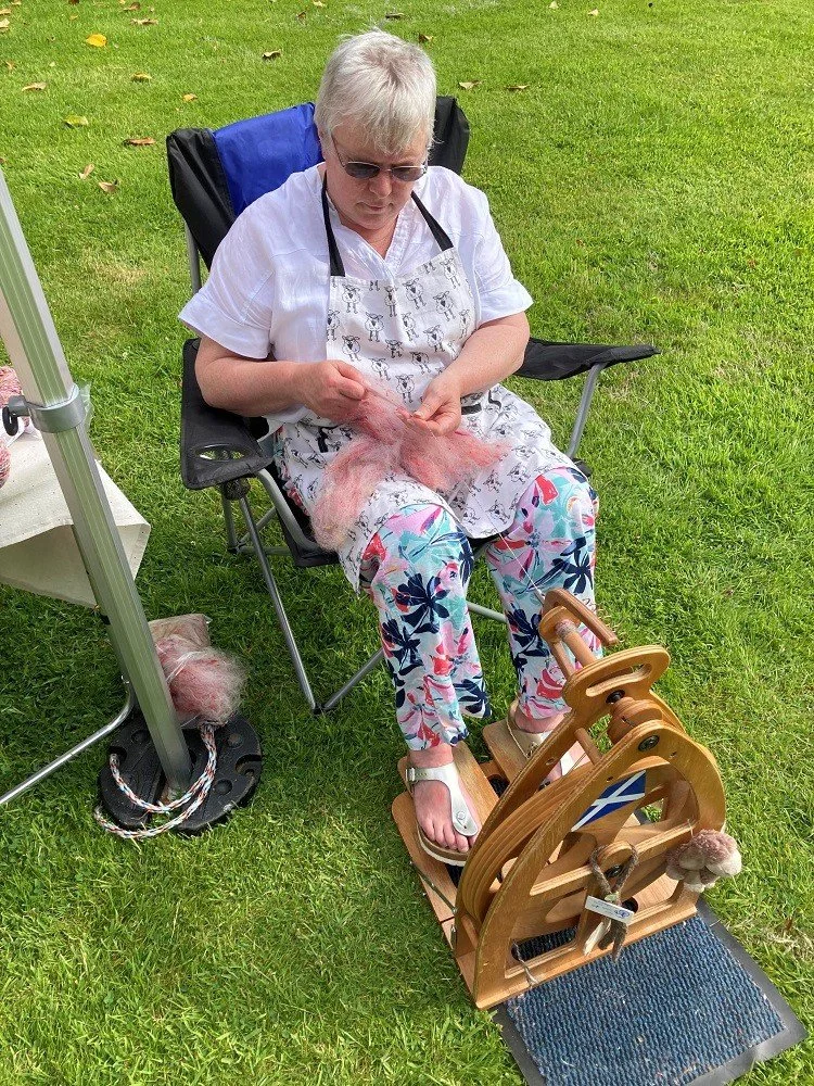 Spinning wheel and Drop spindling 