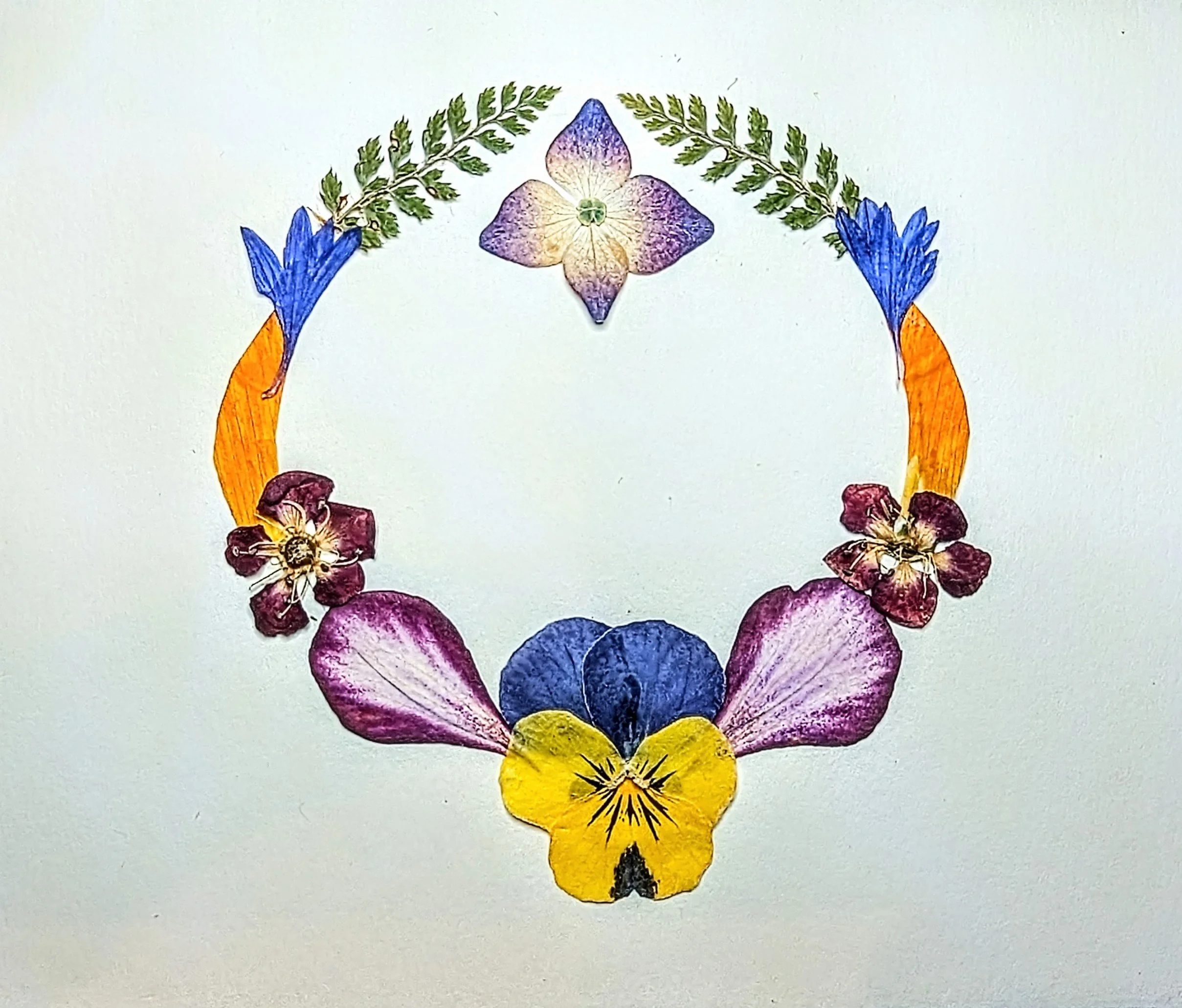 Image from the Pressed-Flower Notecards workshop page