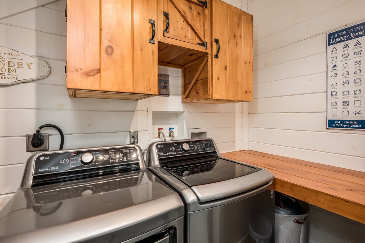 033-1WhiteBirchLane-Kittery-ME-03904-SMALL.jpg