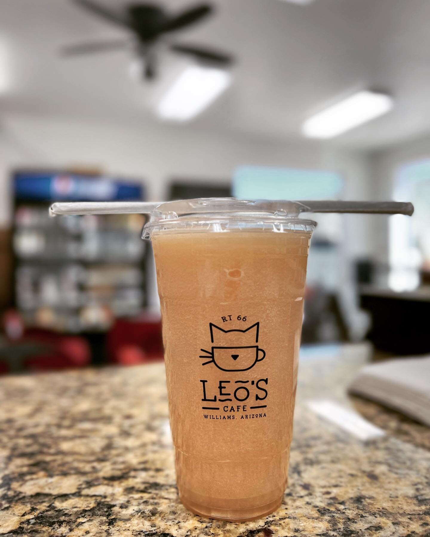 As it heats up out there, cool off with a blended lemonade! Add raspberry, lavender, peach, or mango flavor to make it extra yummy 😋 
.
.
#leoscafe #leoscafeaz #williams #williamsaz #route66 #grandcanyon #coffee #barista #womanownedbusiness #cafe #a
