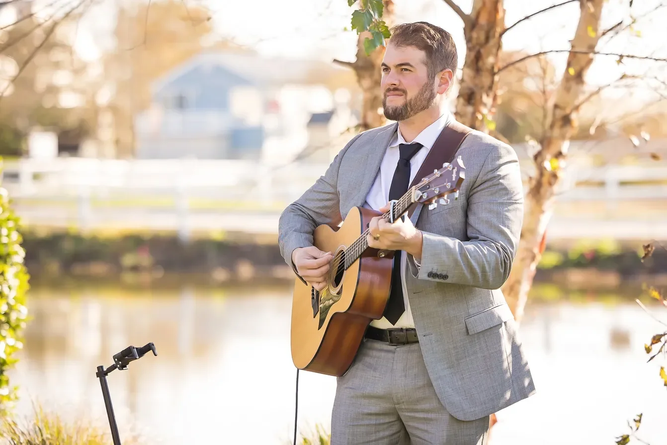 Sunday Brunch Live Music Series at Sharrott Winery 