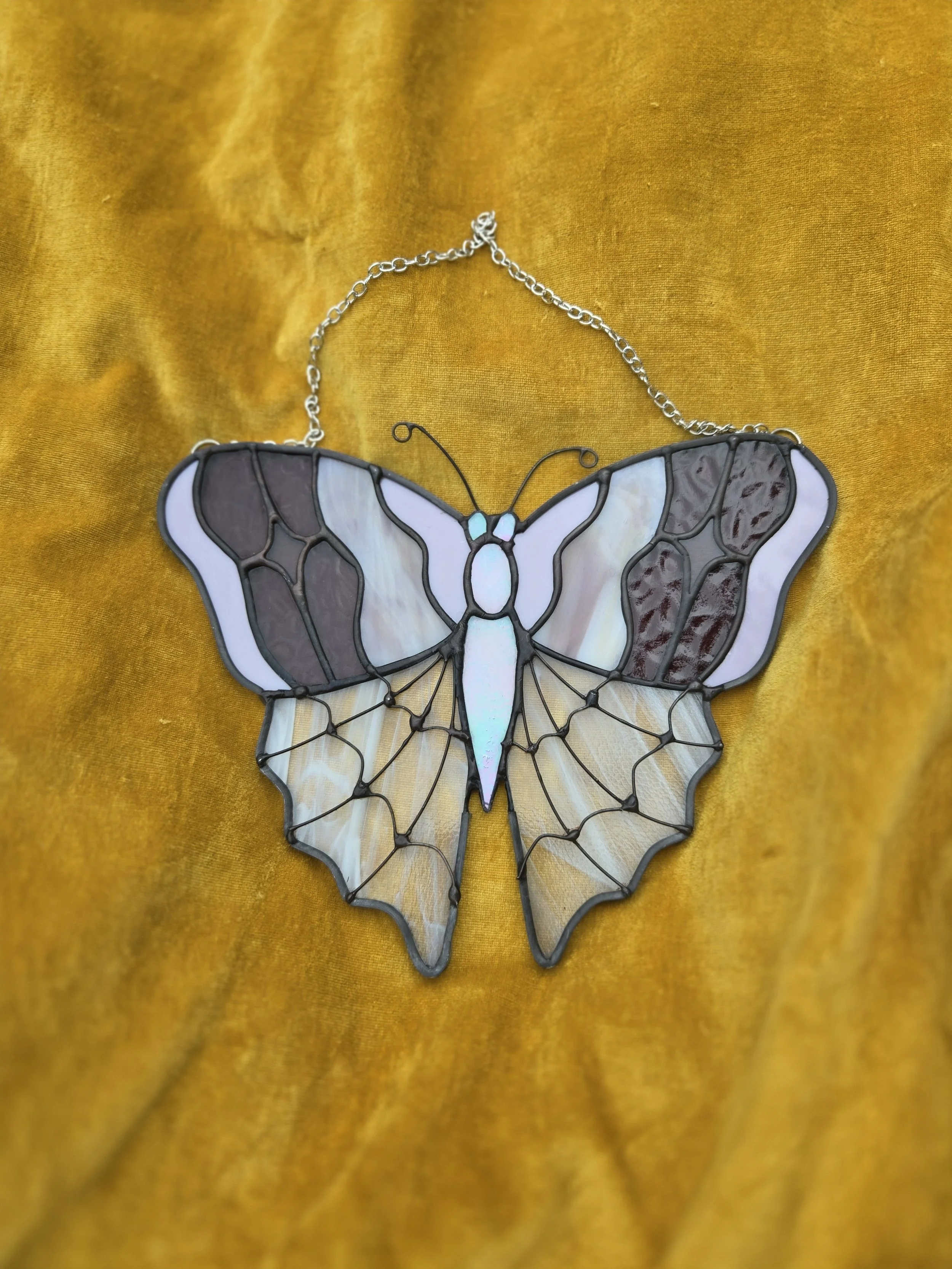 "spiderfly" stained glass suncatcher