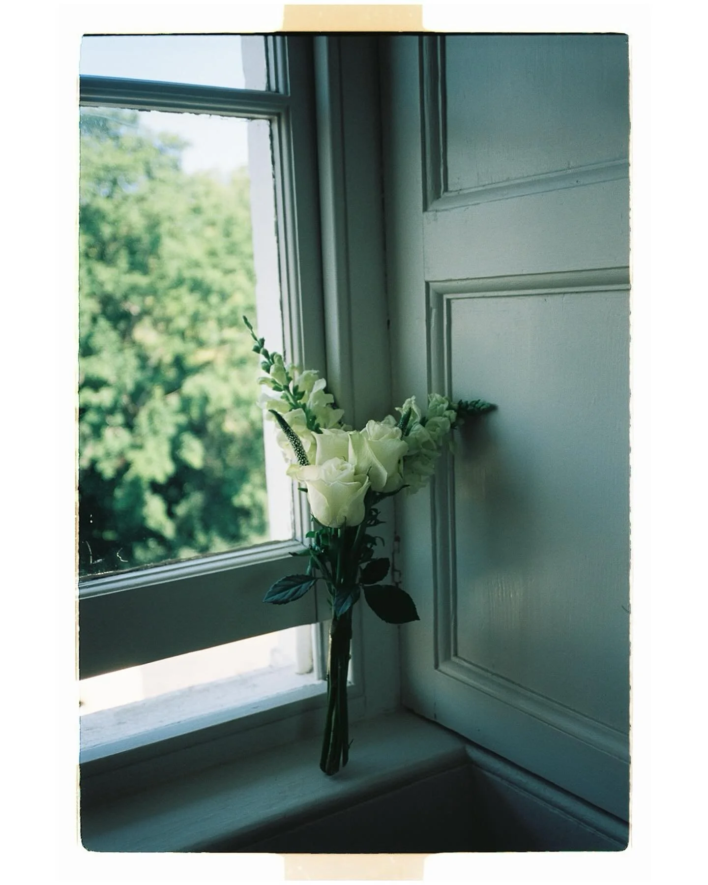 Quiet getting ready moments on film from Shannon and Otto&rsquo;s summery Bath elopement earlier this year 🎞️☀️

Film developing @photographiqueuk 
Getting ready venue: No. 15 Guesthouse, Bath @guesthousehotels 

#weddingsonfilm #35mmwedding #portra