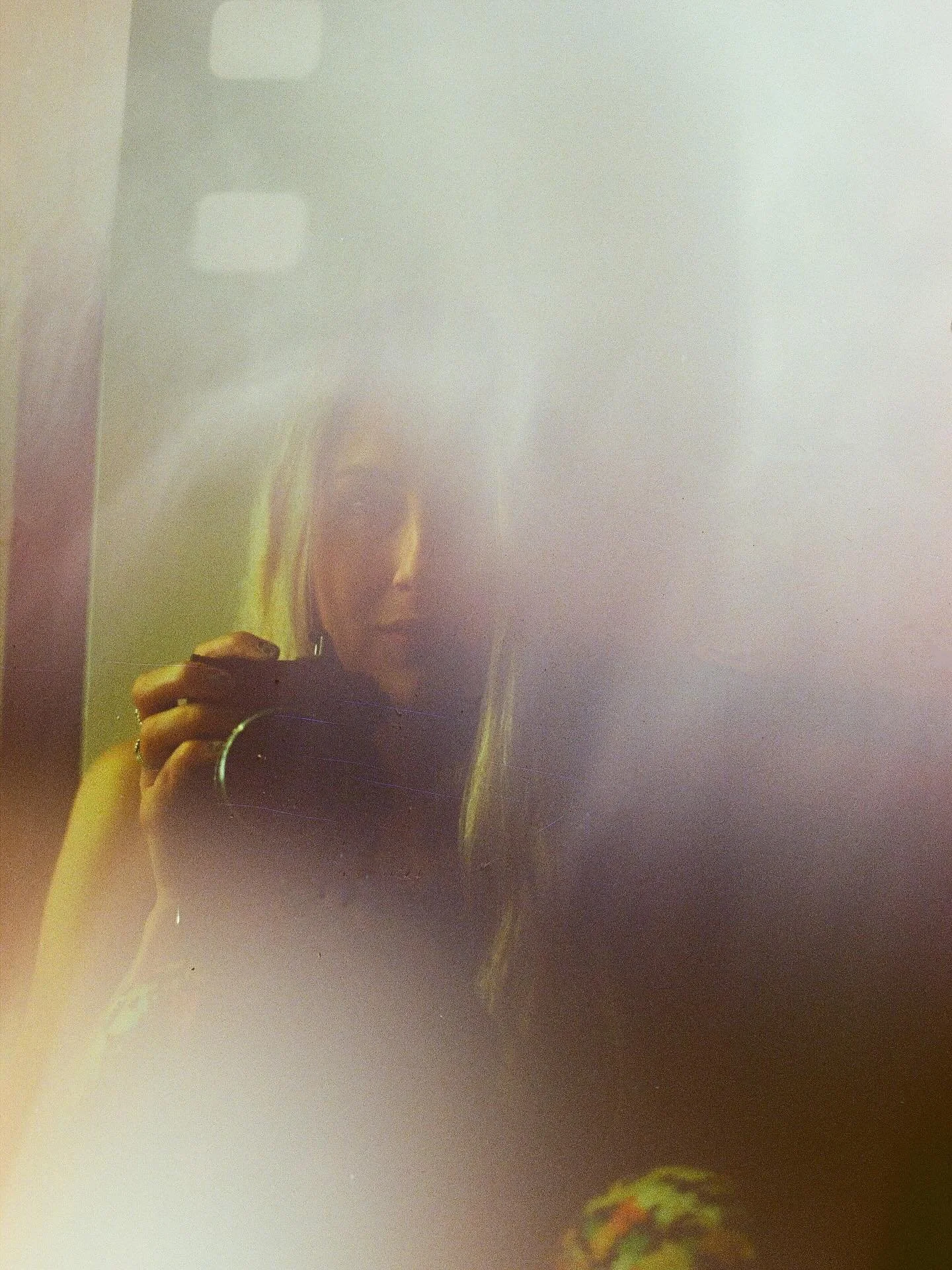 I just had a look through my Instagram and realised I haven&rsquo;t made an &lsquo;about me&rsquo; post in agesss! 

So, hi, I&rsquo;m Suzie! I love taking photos so much that I made it my job.

I live in Bristol with my husband and 2 cats (swipe to 