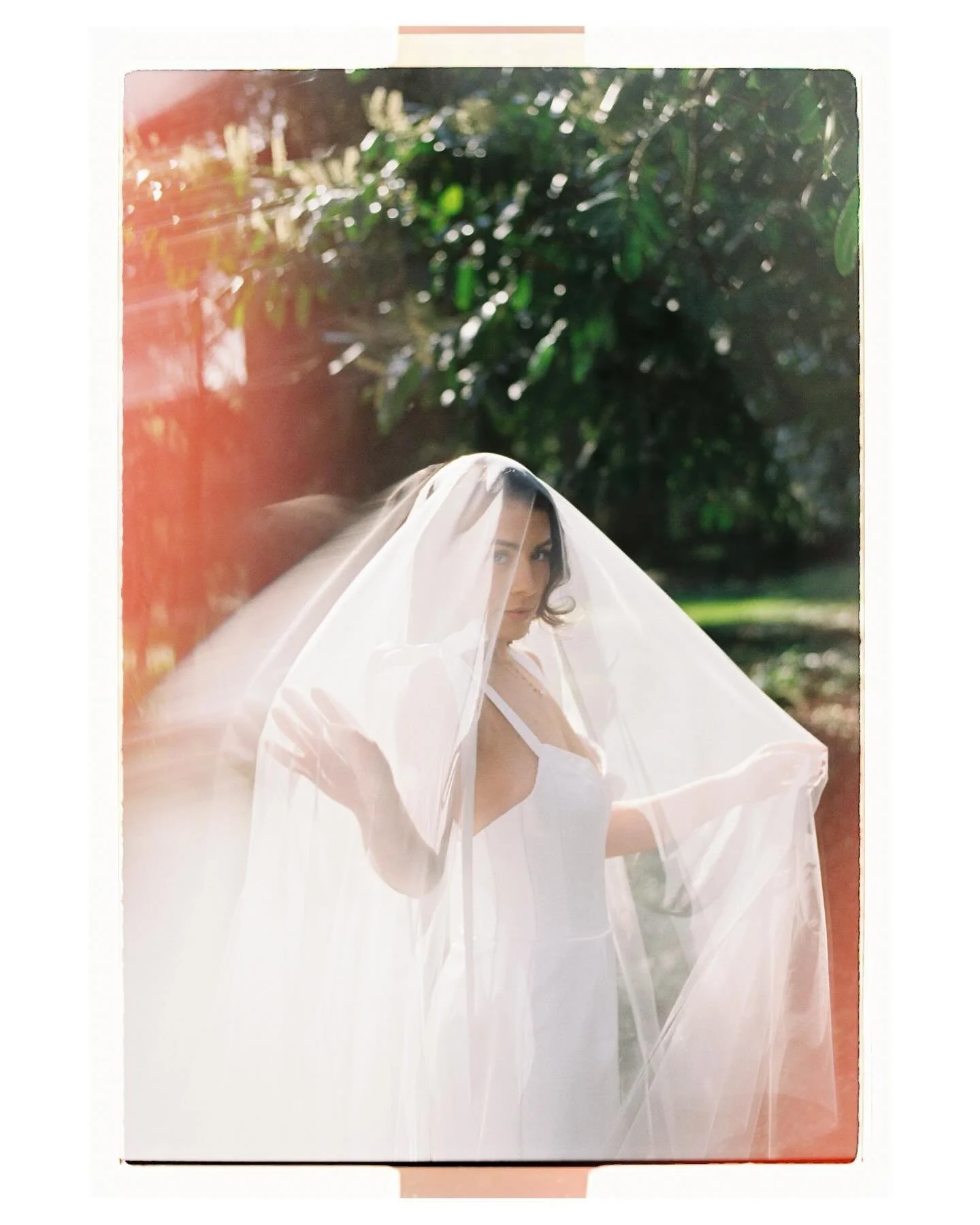 I went to @lucygweddings analogue workshop last week with a roll of pre-lightleaked film and I absolutely love how unpredictable the results are. Such a cool day with lovely industry pals and beautiful styling

Suppliers:
Photography: @suziesmithphot