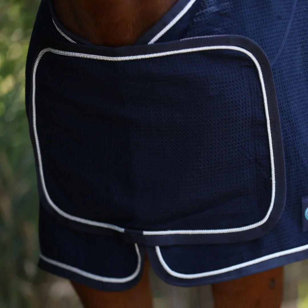 honeycomb_publicity_navy-silver_front.webp