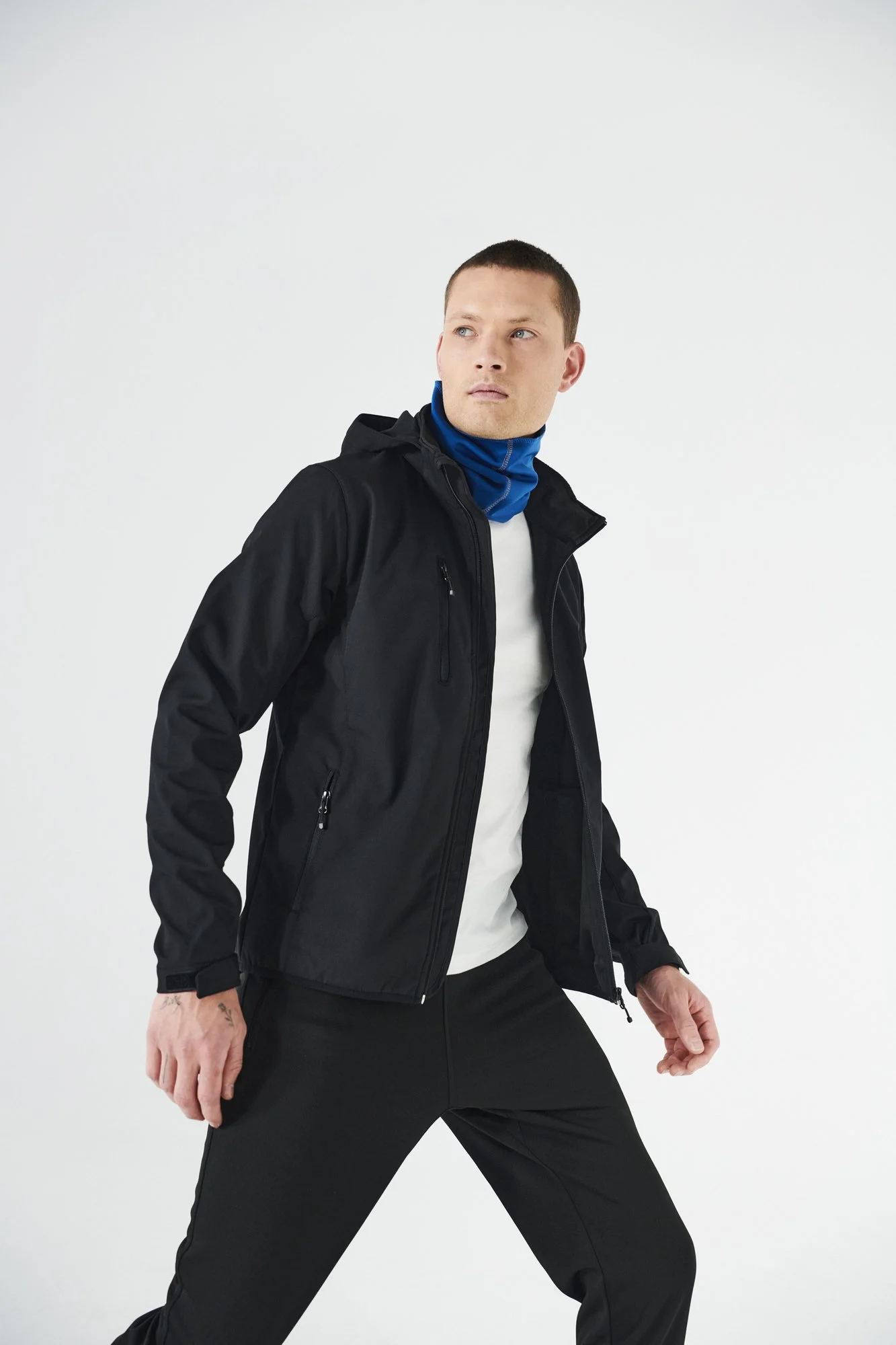 0200912_ClassicSoftshellHoody_ss26 copy.jpg