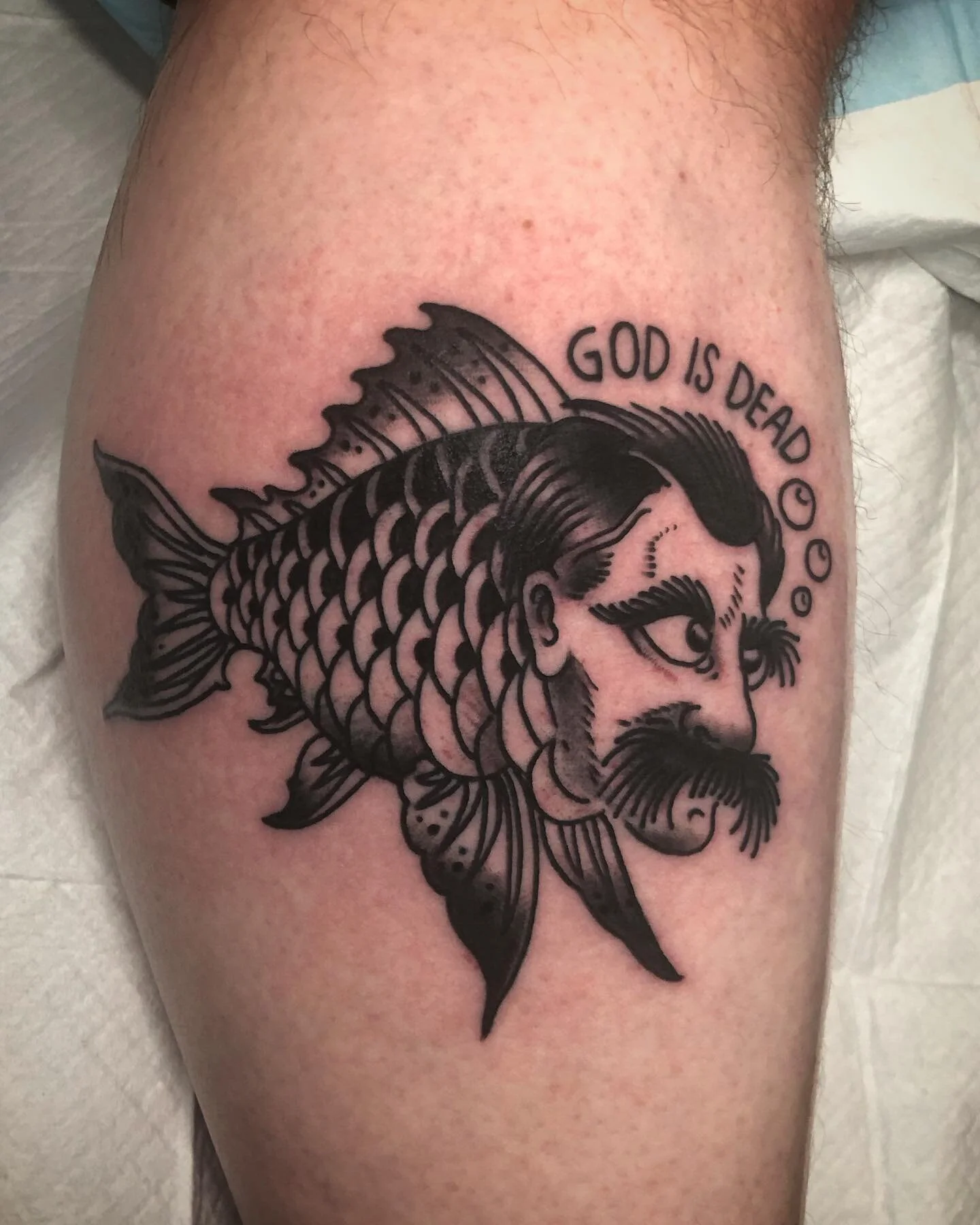 Friedrich Nietzsche as a philosopher fish on some insightful friends ! 
@mossandmarrowtattoo 
Made with @shipwreckirons 

#friedrichnietzsche #fishtattoos