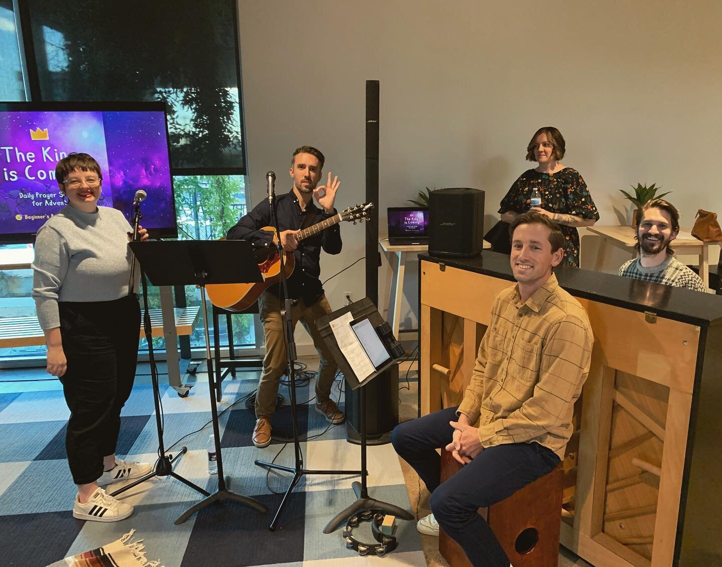 👑 SUCH a fun event tonight with some incredible musicians. It was so special reading, praying, and singing through #TheKingIsComing with the kids at @allsaintsdallas.

Welcome to Advent!
#adventmusic #adventliturgy