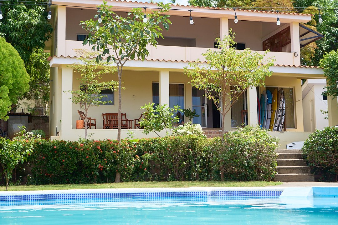 Surf House with private pool