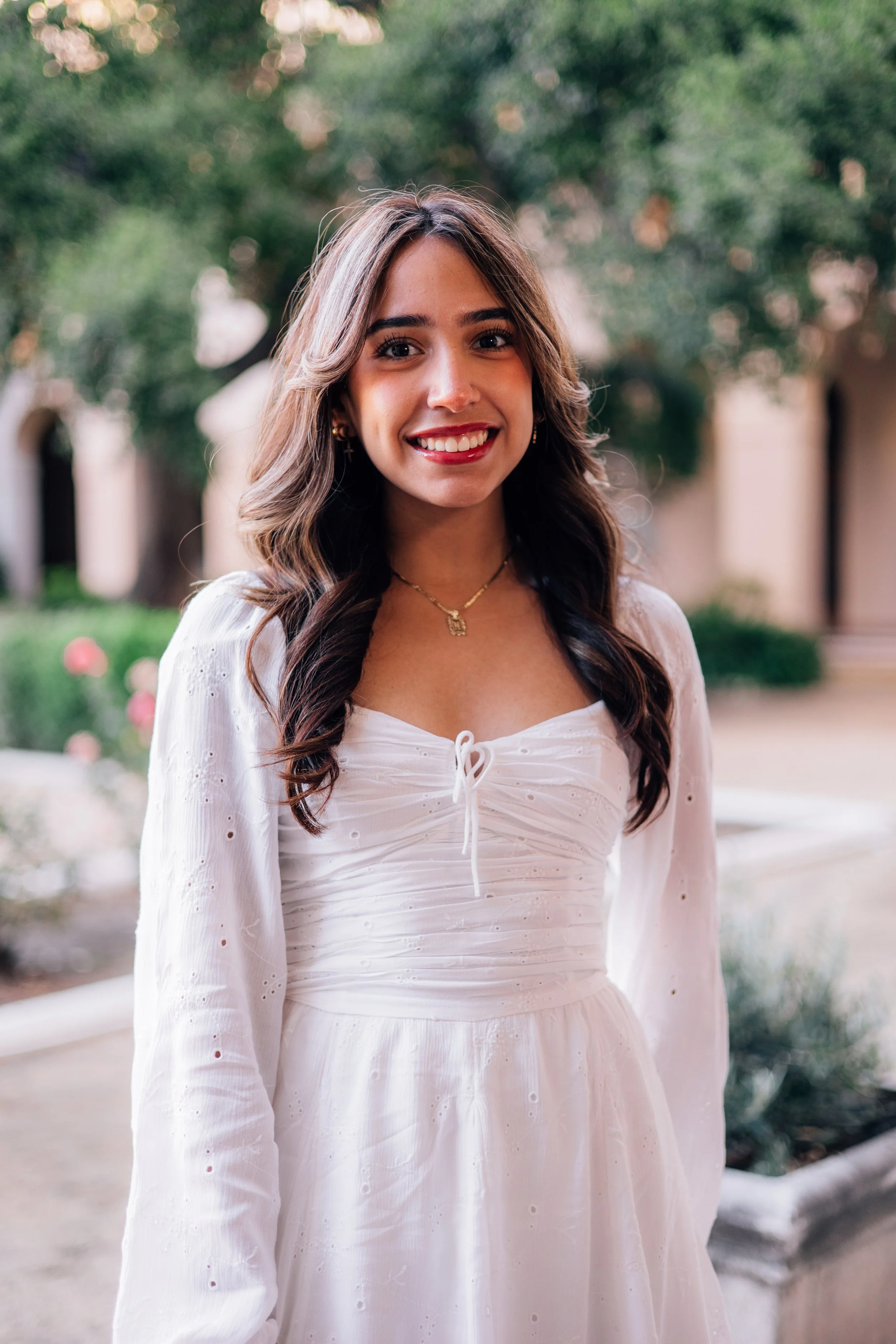 Mia_Senior_Pictures_2023.jpg