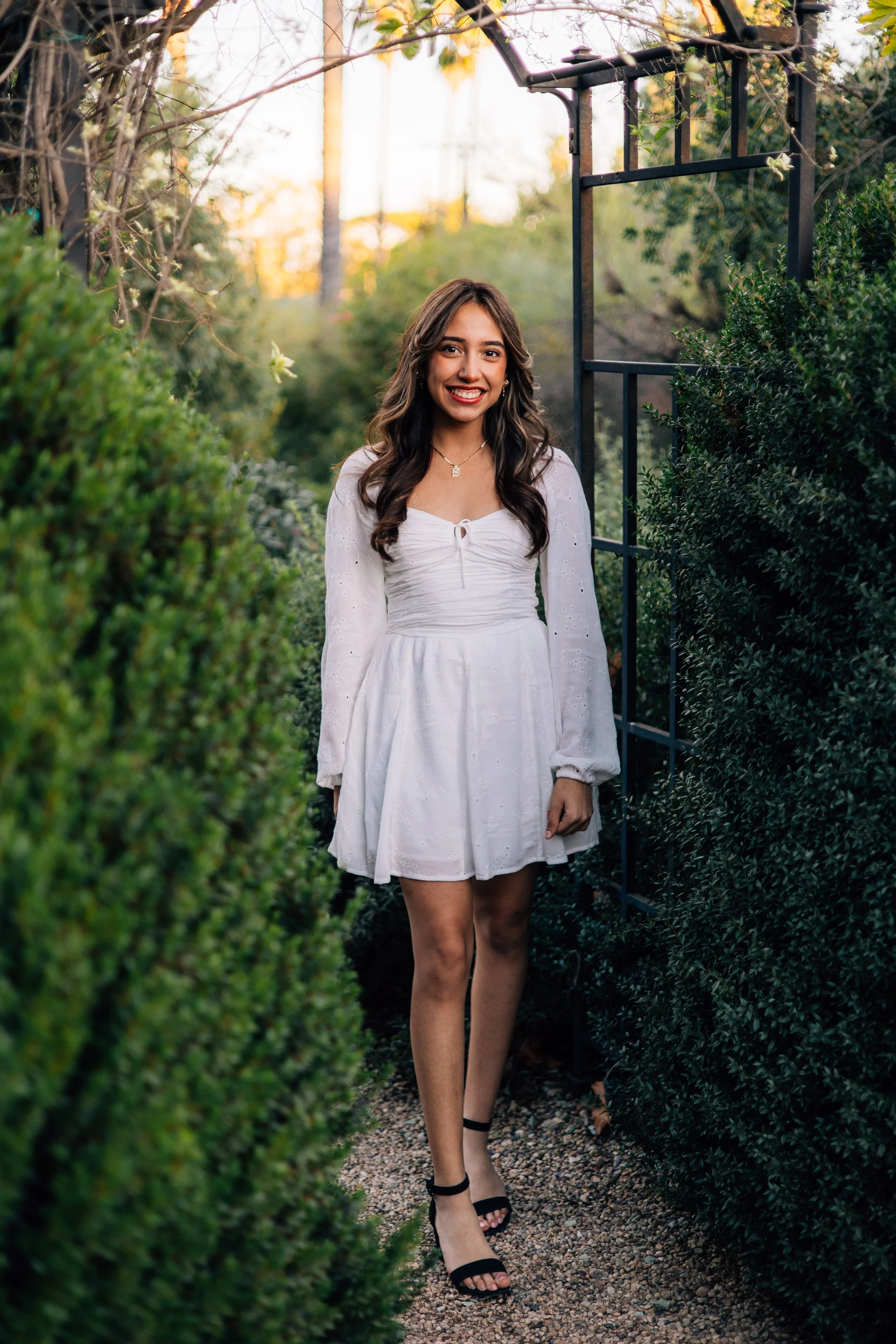 Mia_Senior_Pictures_2023-08.jpg