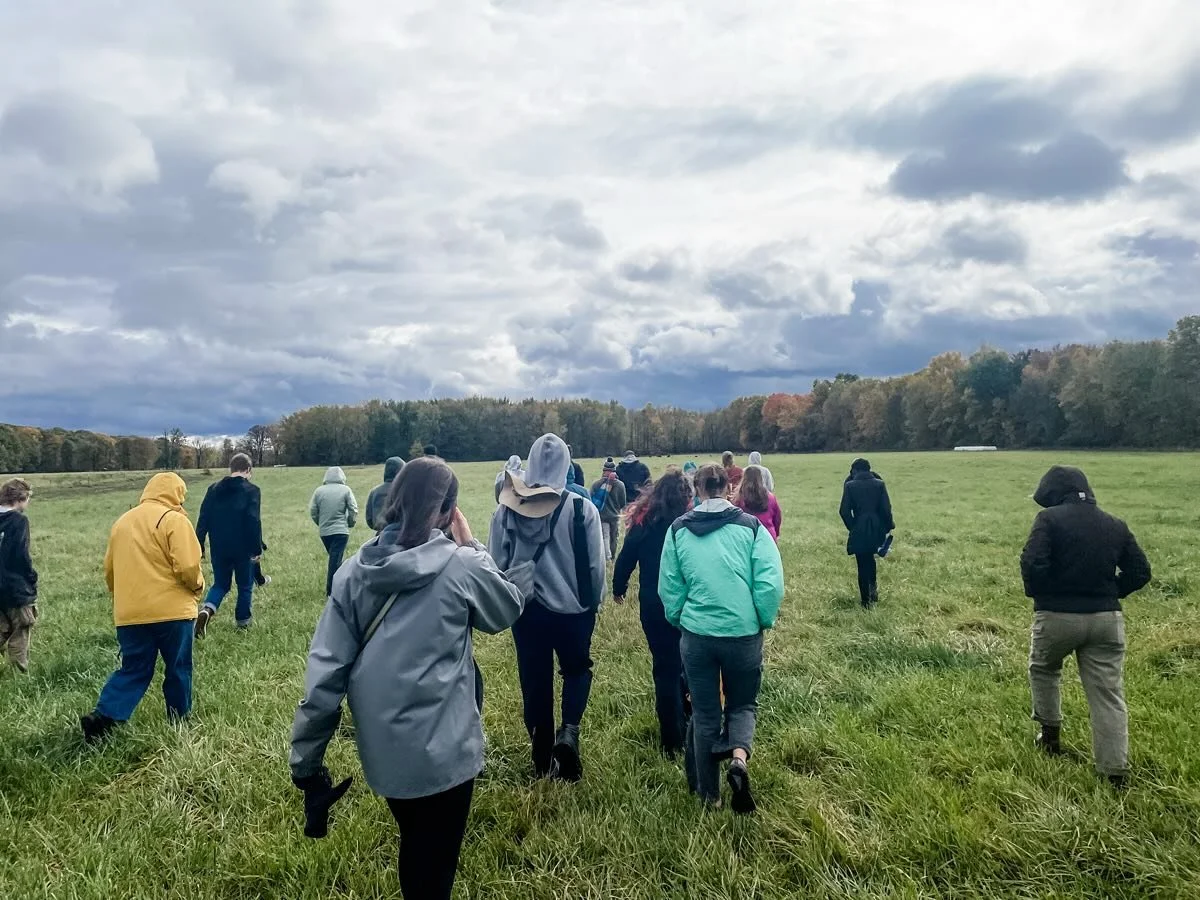 We hosted a great group of students from MSU&rsquo;s Horticulture department - Organic Principles &amp; Practices yesterday 💚🤍
&hellip;
These students braved the mud after inches of rain this week and dodged some afternoon showers. This is the cour