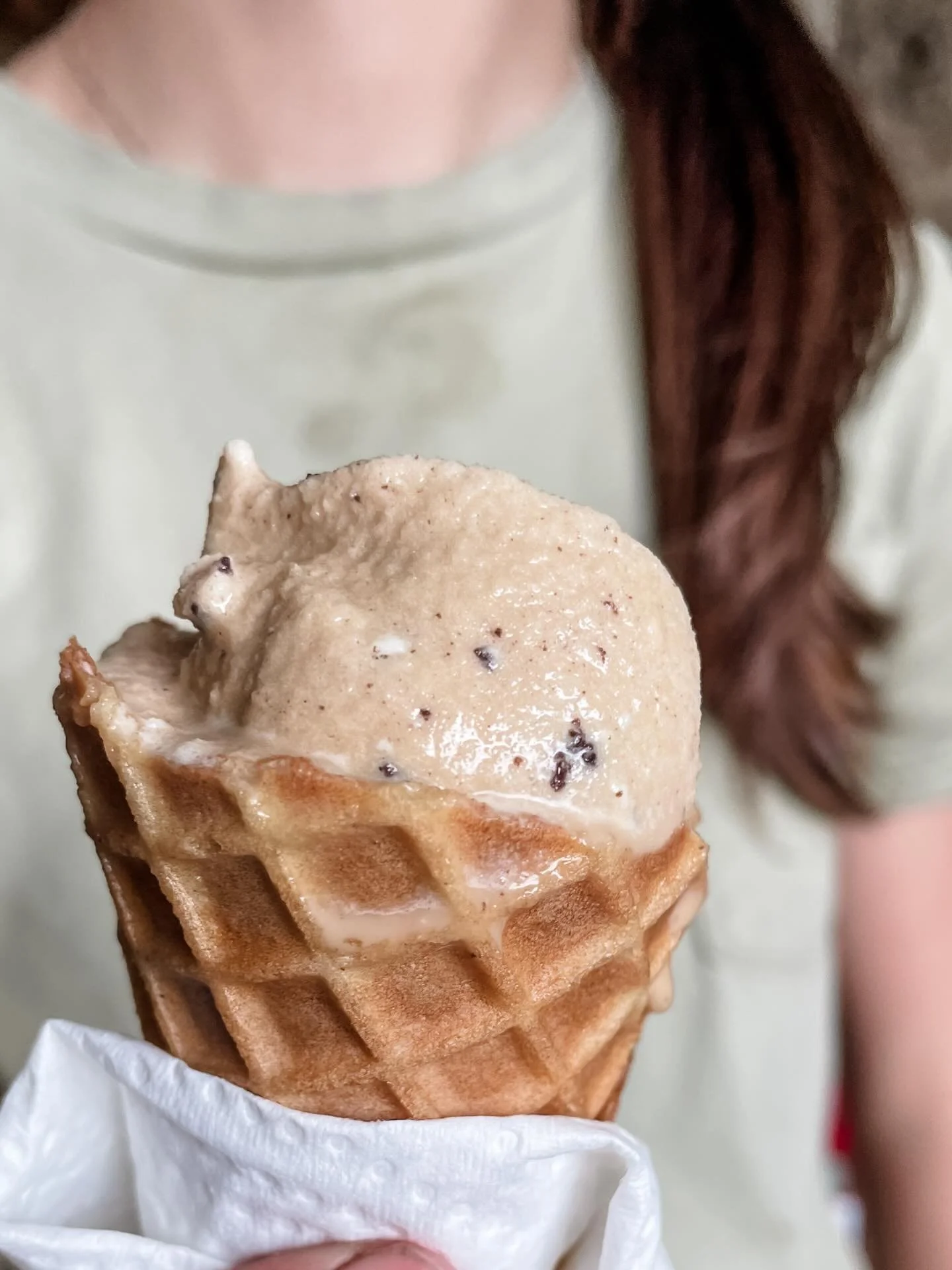 Perfecting ice cream flavors this weekend 😋 No eggs needed - this recipe is quick! 
&hellip;
Raw Milk Coffee w/Organic Cookies &amp; Cream 🍦
&hellip;
✔️4 cups fresh raw cream
✔️ 1 Tablespoon Vanilla 
✔️ 3/4 cup organic cane sugar
✔️ 2 Tablespoons i