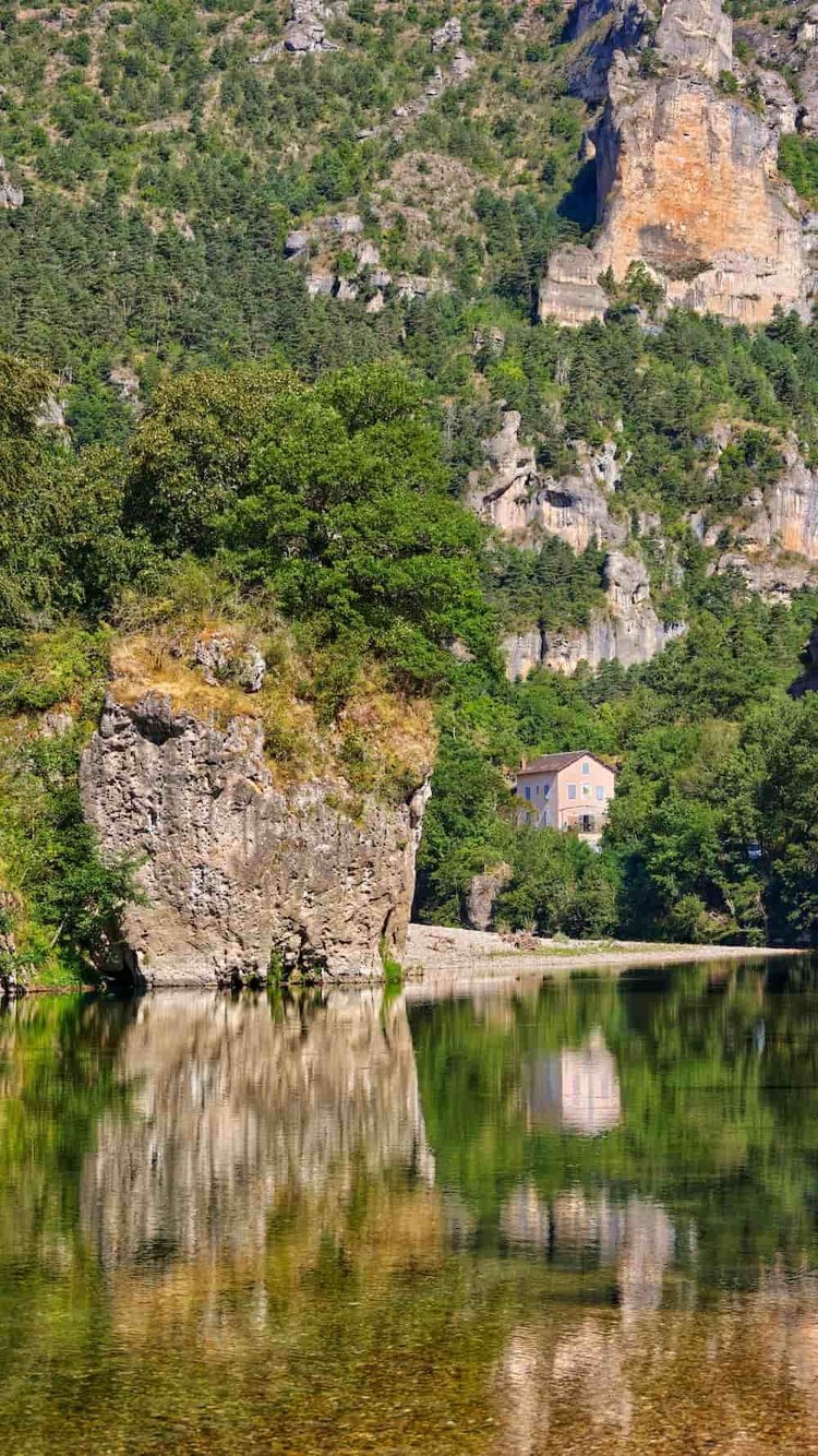 Private boat journey along the River Tarn through the Tarn Gorge