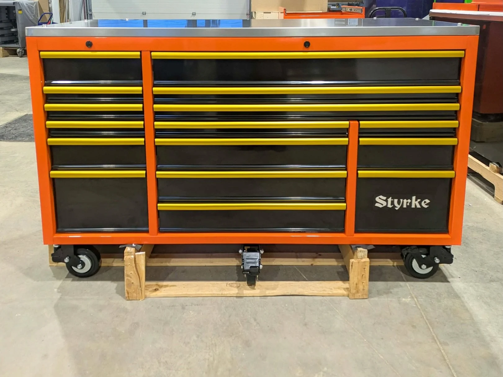A kingly colour combination 👑

#Styrke #StyrkeIndustries #ToolGoals #ToolChest #ToolStorage