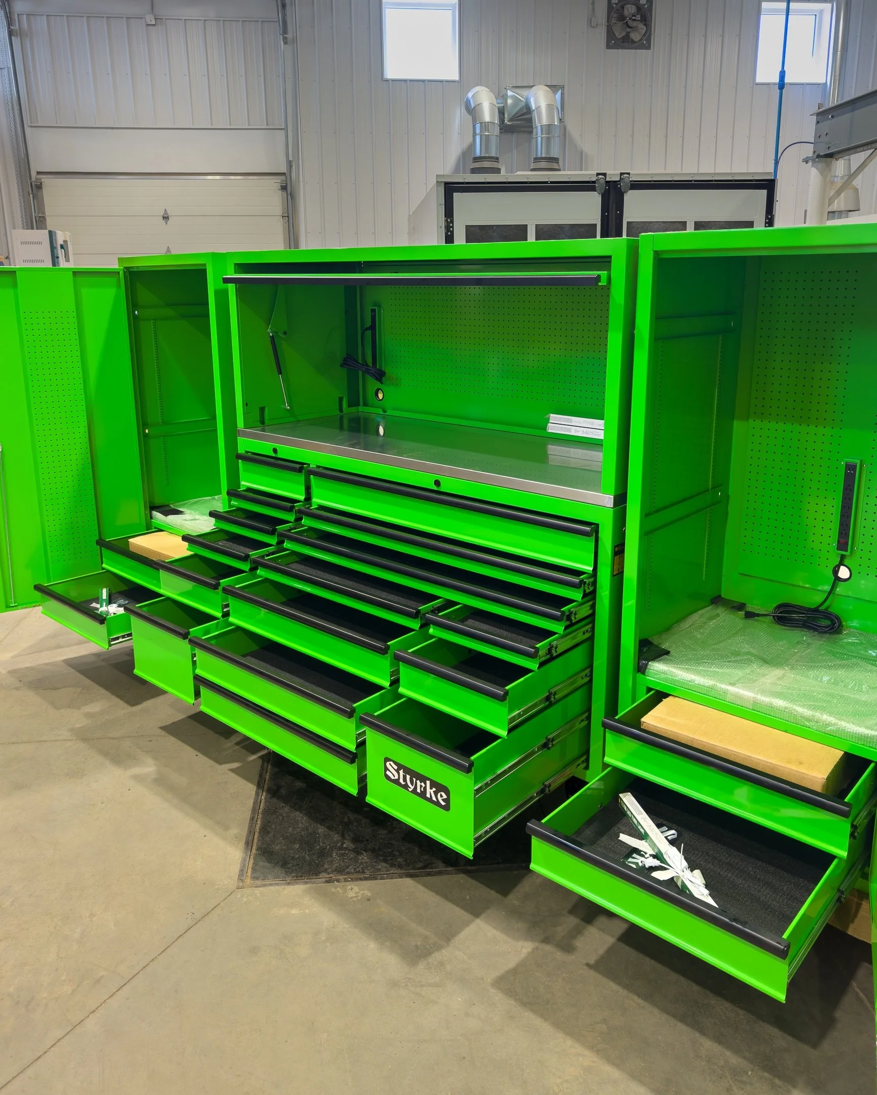 We&rsquo;d be green with envy to have one too 🔰

#Styrke #StyrkeIndustries #ToolStorage #ToolChest #GreenWithEnvy