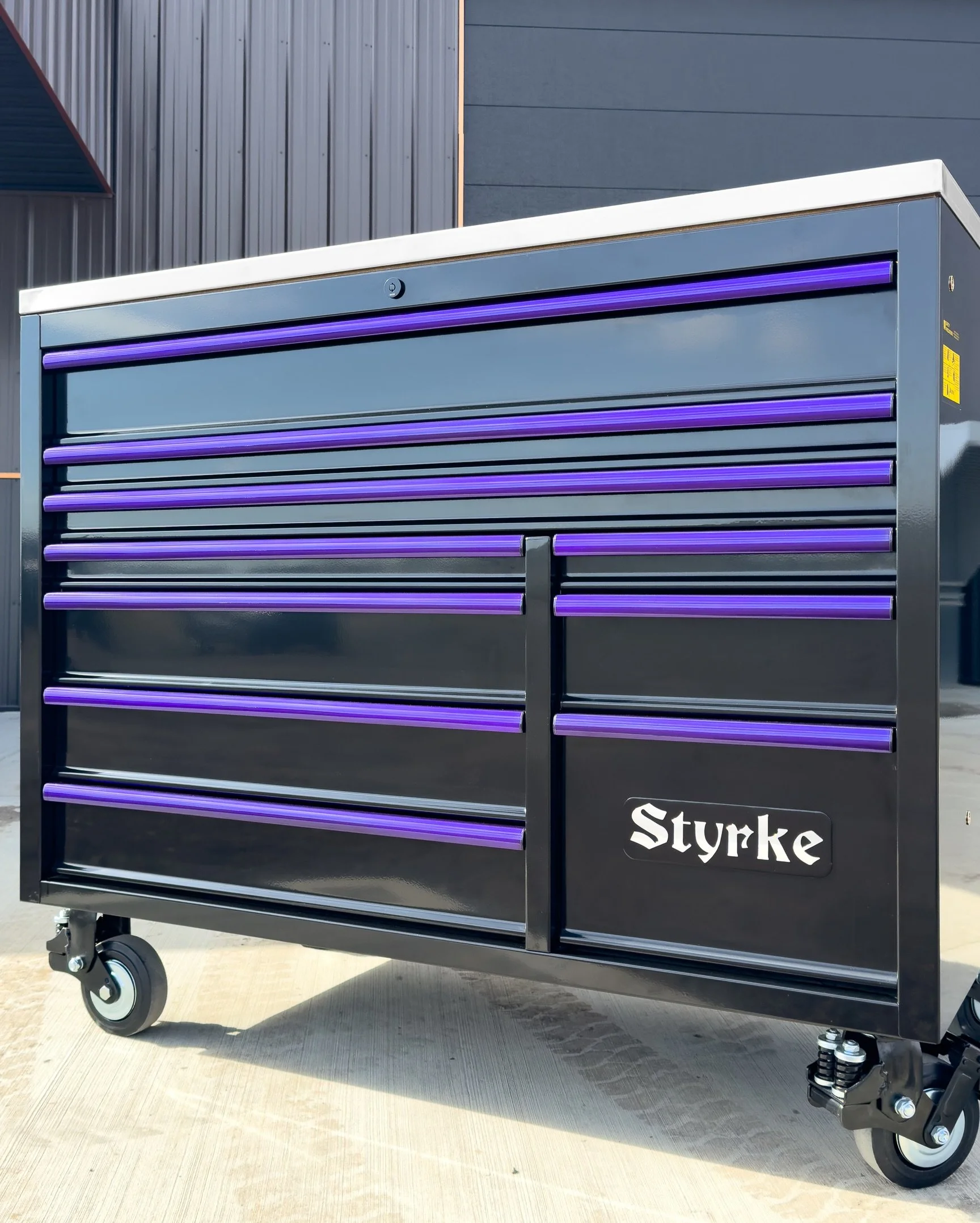 Purple trim got a fresh little update 😮&zwj;💨

#Styrke #StyrkeIndustries #ToolChest #ToolStorage #ToolTuesday